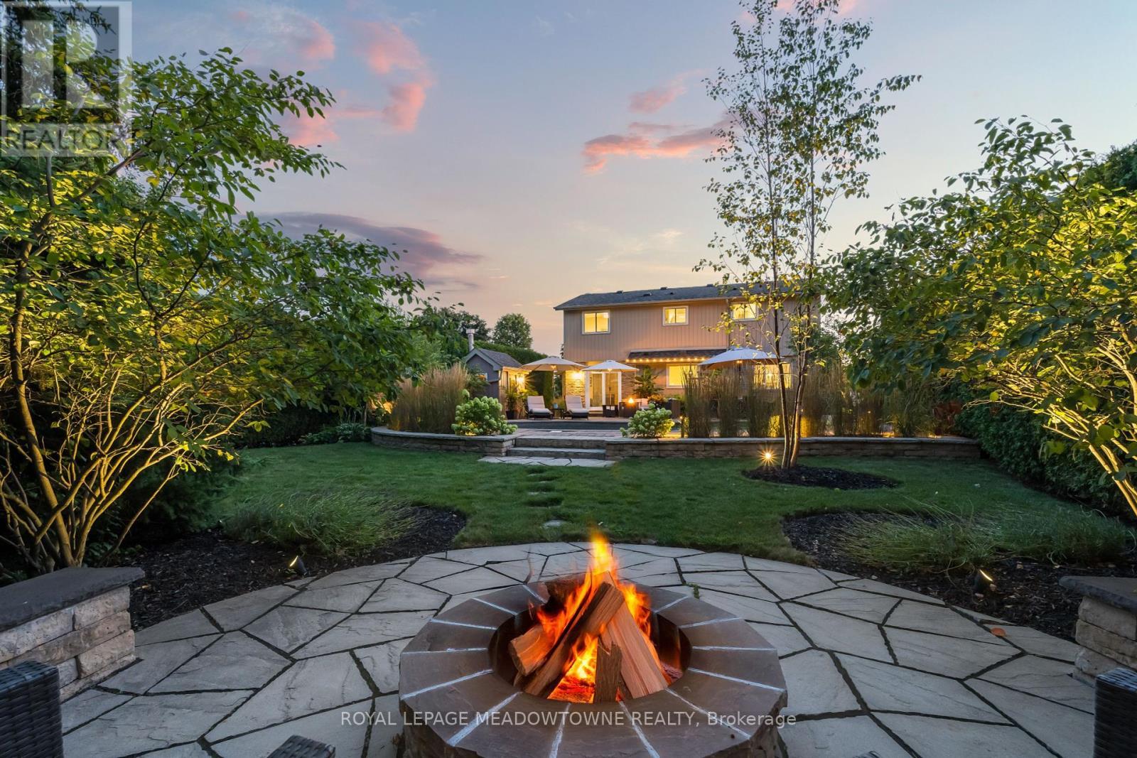 












25 HILLSIDE DRIVE

,
Halton Hills,




Ontario
L7G4W2

