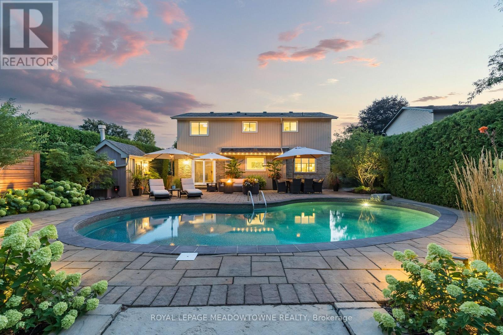 












25 HILLSIDE DRIVE

,
Halton Hills,




Ontario
L7G4W2

