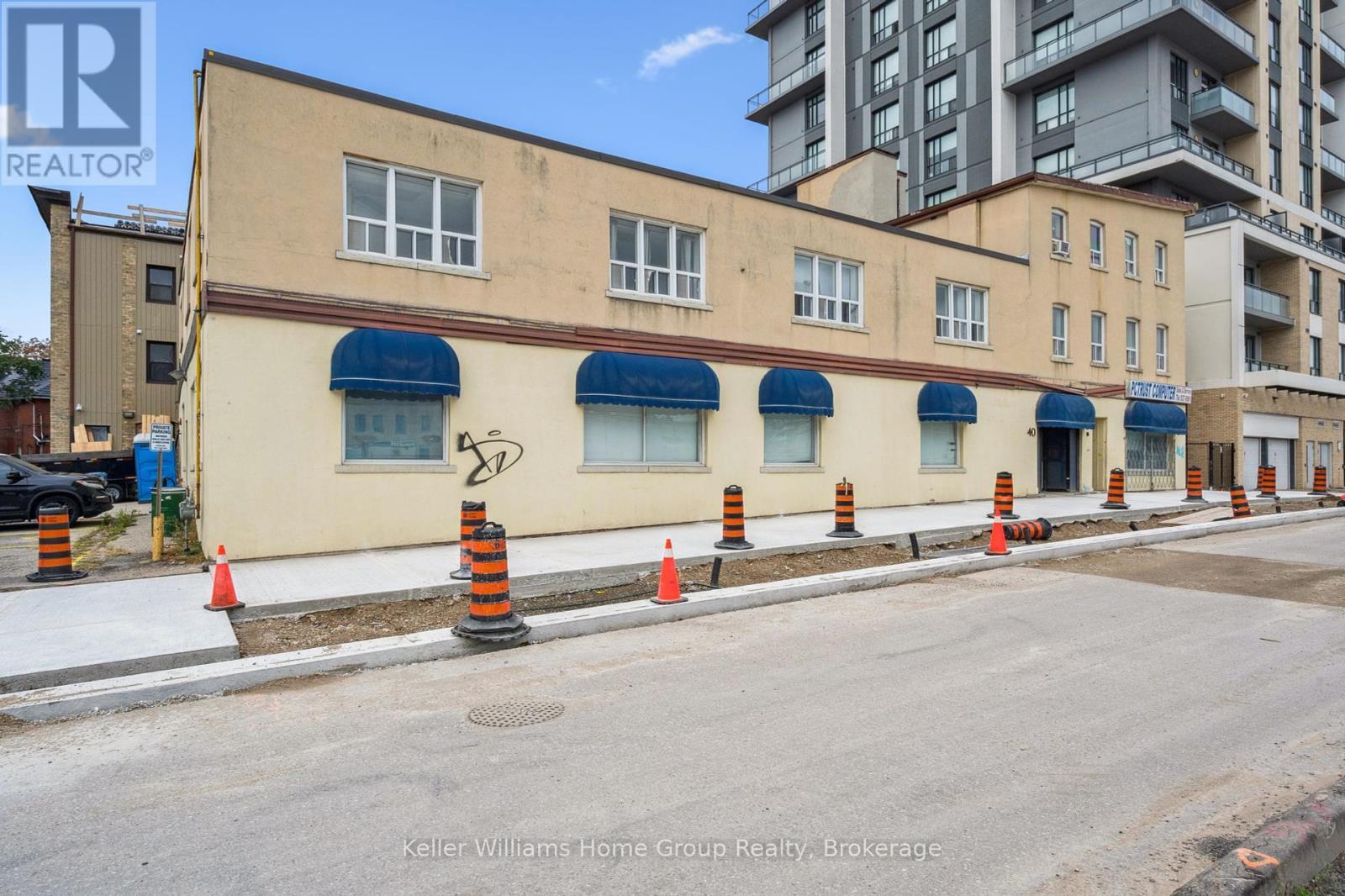 












40 BAKER STREET

,
Guelph (Downtown),




Ontario
N1H4G1

