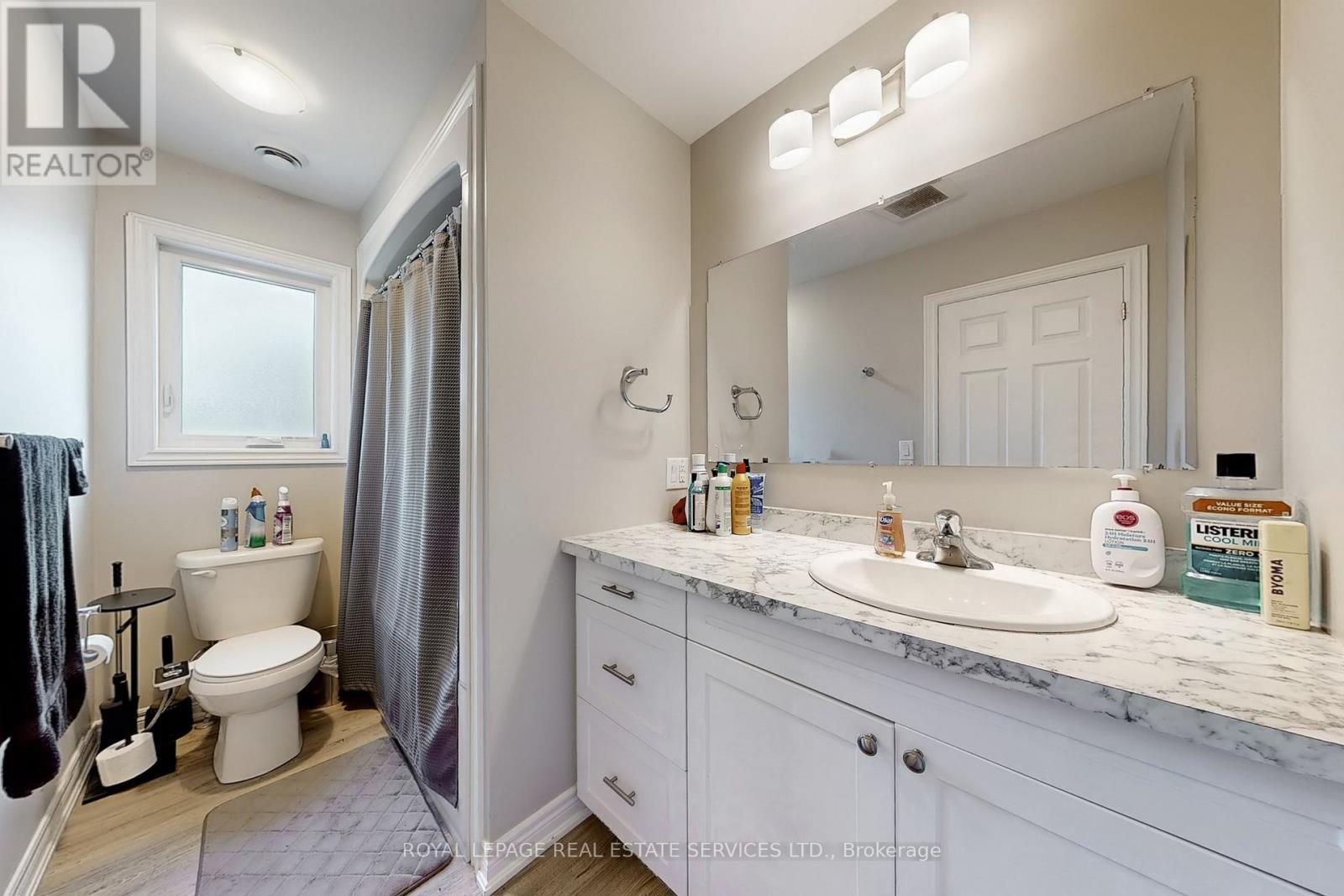 












89 LOUTH STREET

,
St. Catharines,




Ontario
L2S2T7

