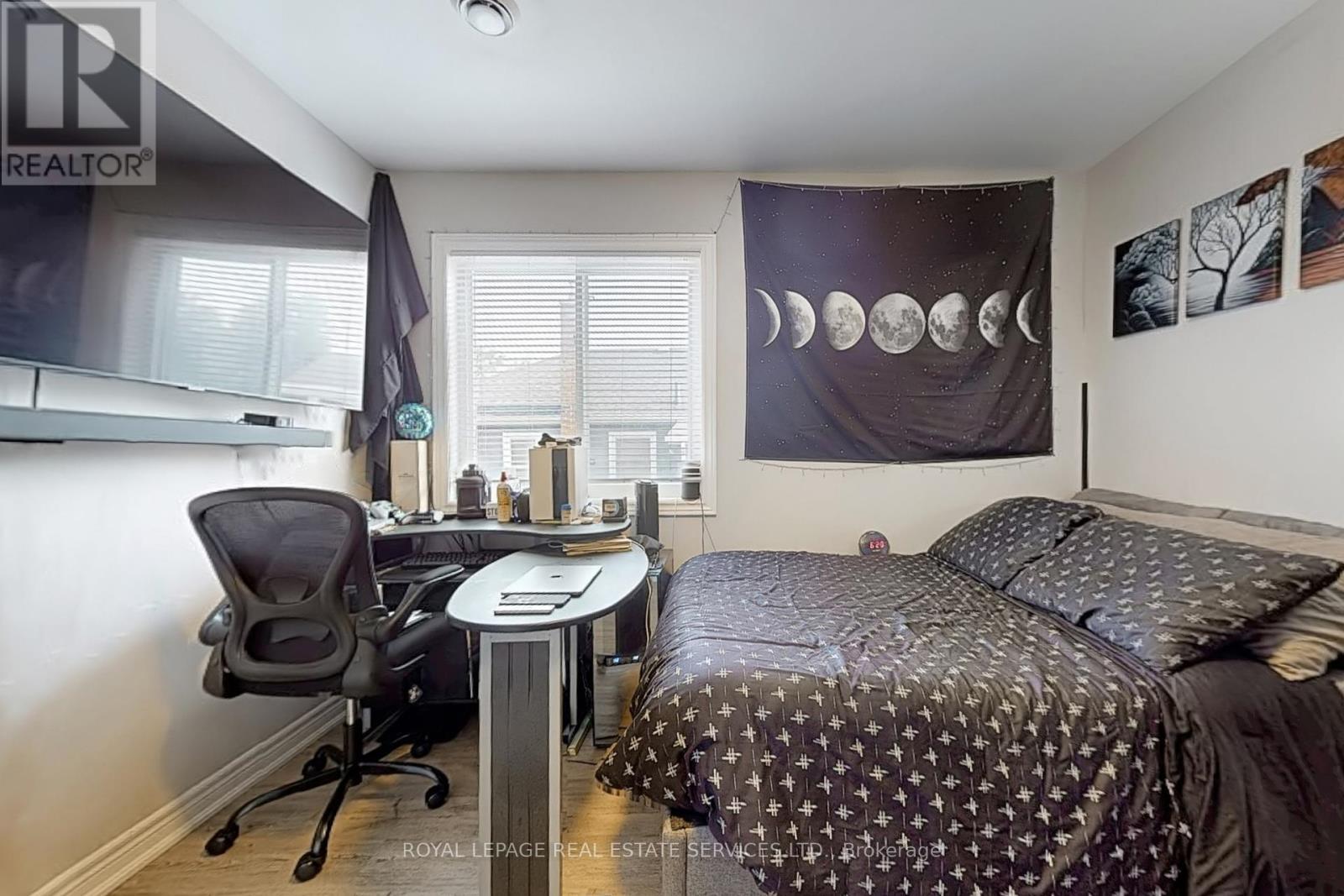 












89 LOUTH STREET

,
St. Catharines,




Ontario
L2S2T7

