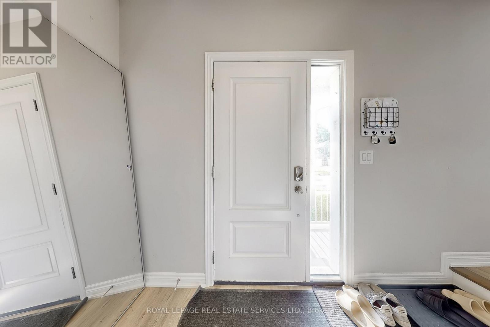 












89 LOUTH STREET

,
St. Catharines,




Ontario
L2S2T7

