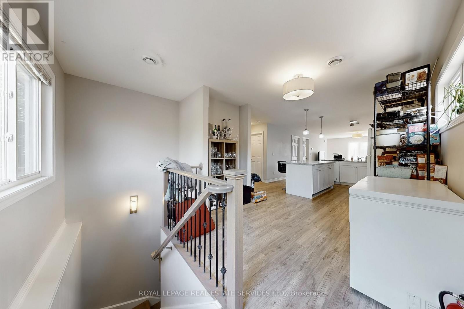 












89 LOUTH STREET

,
St. Catharines,




Ontario
L2S2T7

