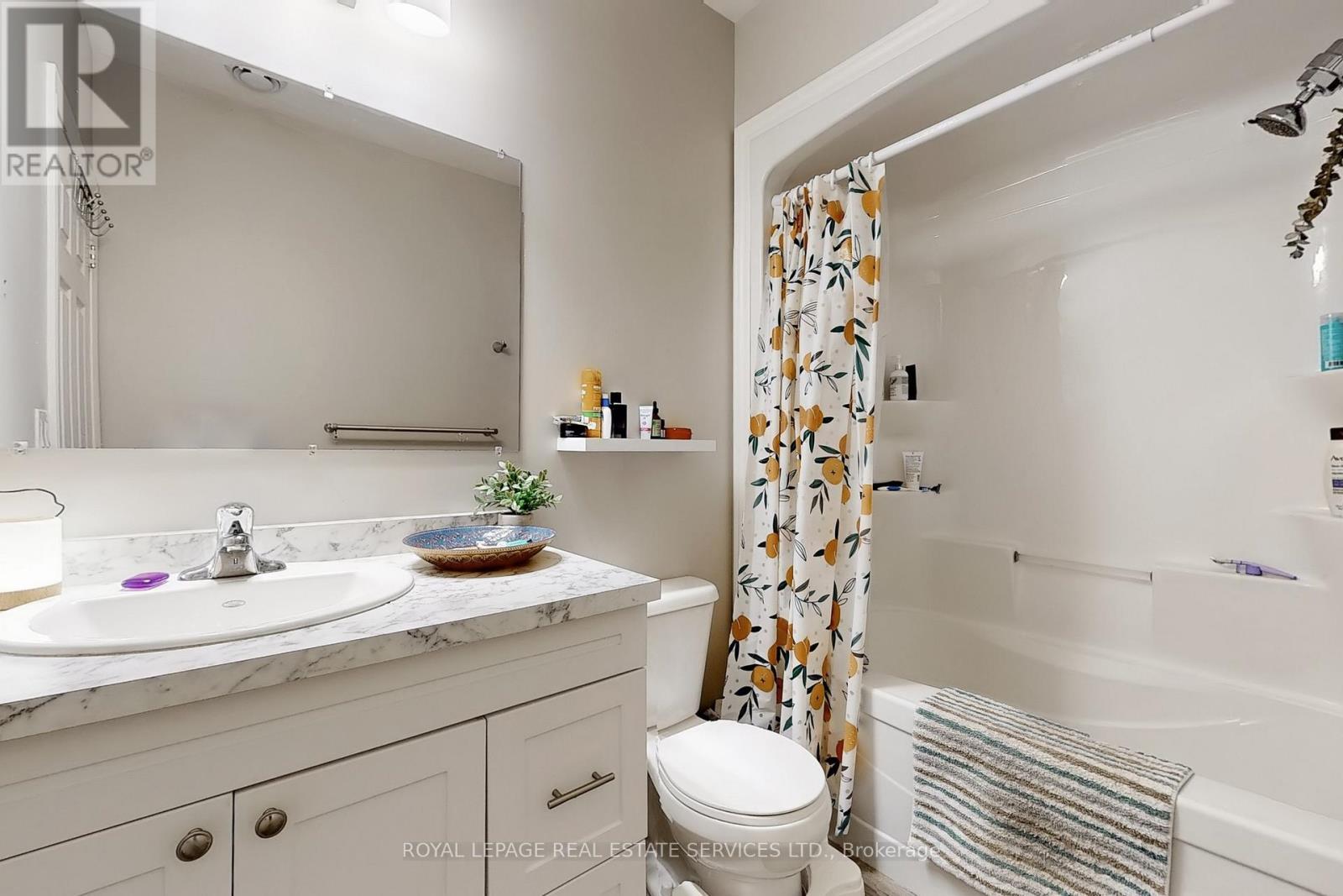 












89 LOUTH STREET

,
St. Catharines,




Ontario
L2S2T7

