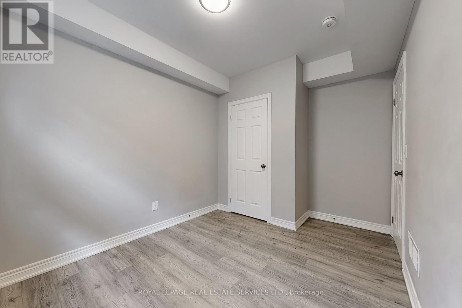 












89 LOUTH STREET

,
St. Catharines,




Ontario
L2S2T7

