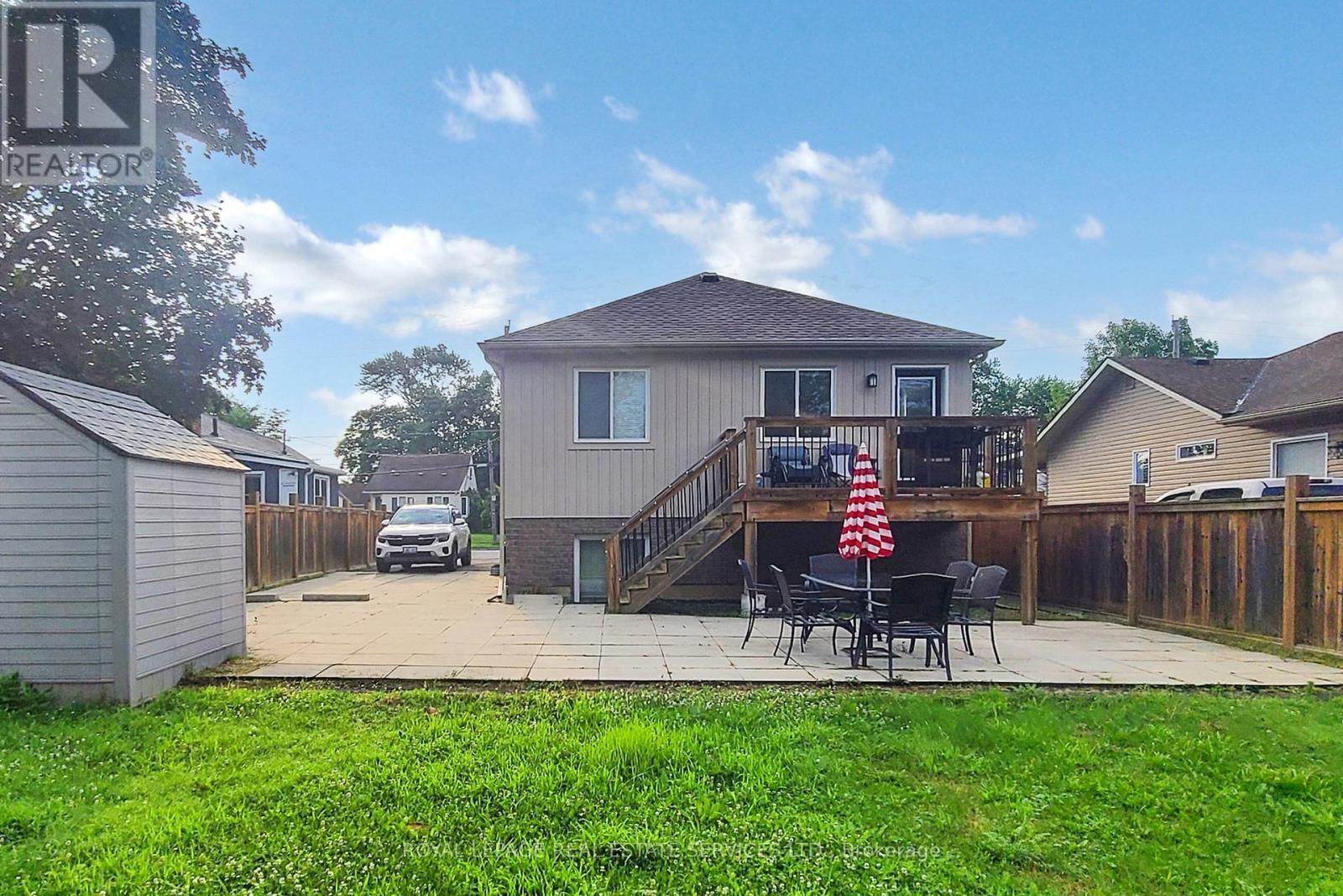 












89 LOUTH STREET

,
St. Catharines,




Ontario
L2S2T7

