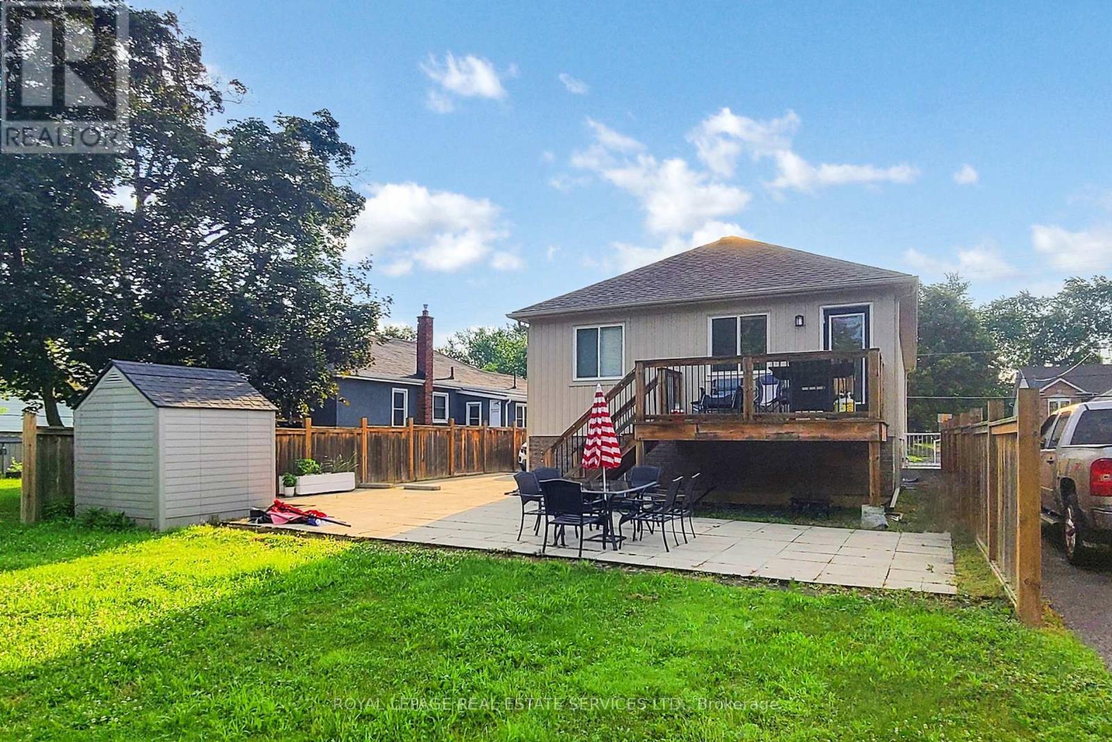 












89 LOUTH STREET

,
St. Catharines,




Ontario
L2S2T7

