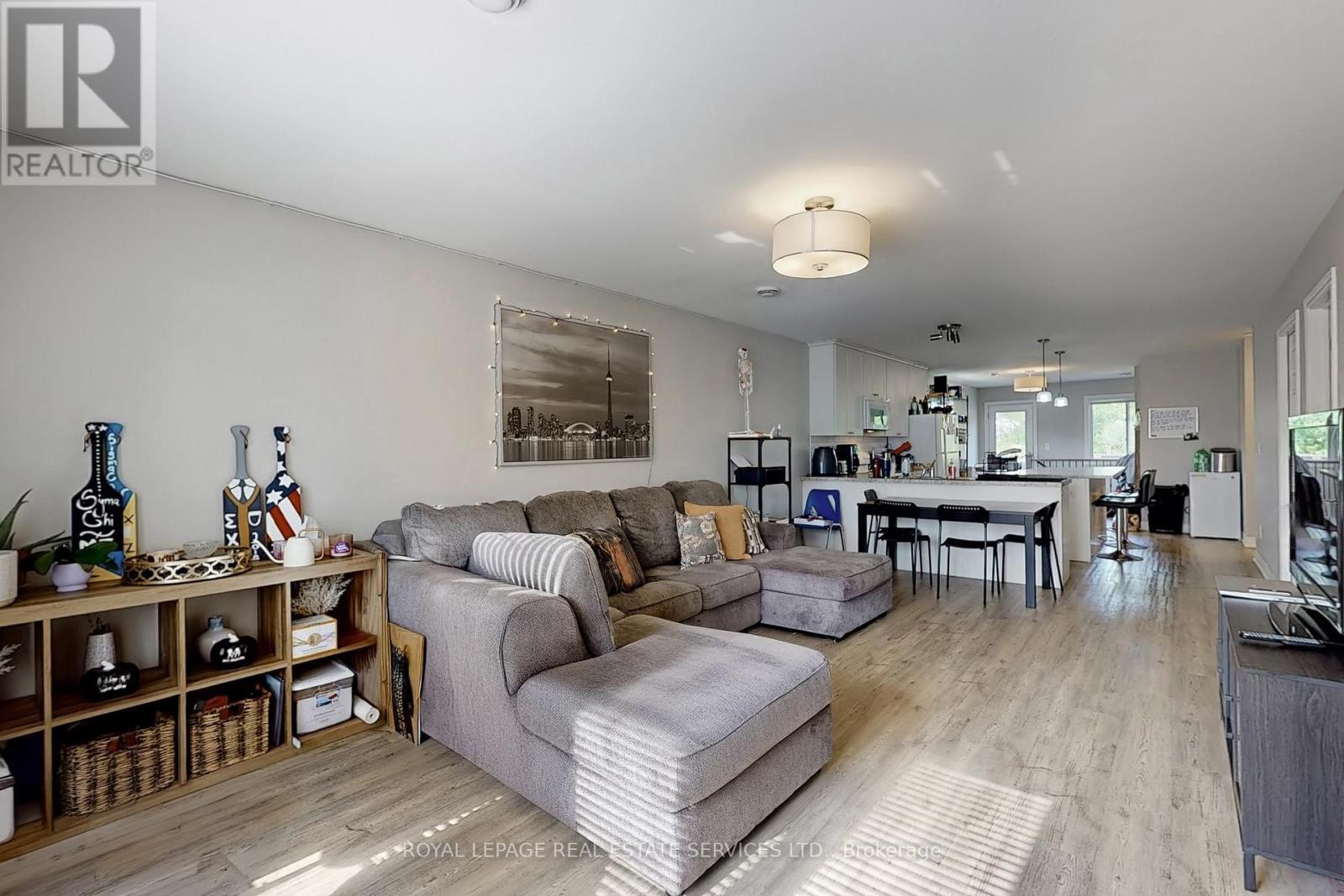 












89 LOUTH STREET

,
St. Catharines,




Ontario
L2S2T7

