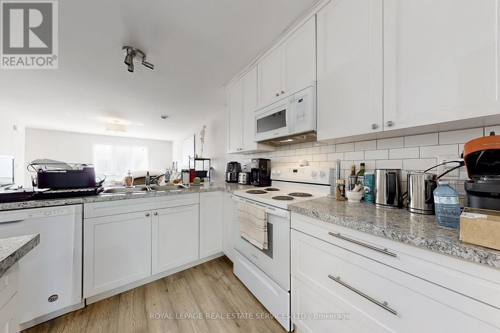 












89 LOUTH STREET

,
St. Catharines,




Ontario
L2S2T7

