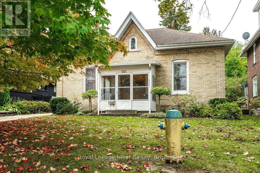 












121 WATER STREET

,
Stratford,




Ontario
N5A3C3

