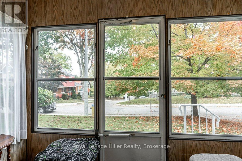 












121 WATER STREET

,
Stratford,




Ontario
N5A3C3

