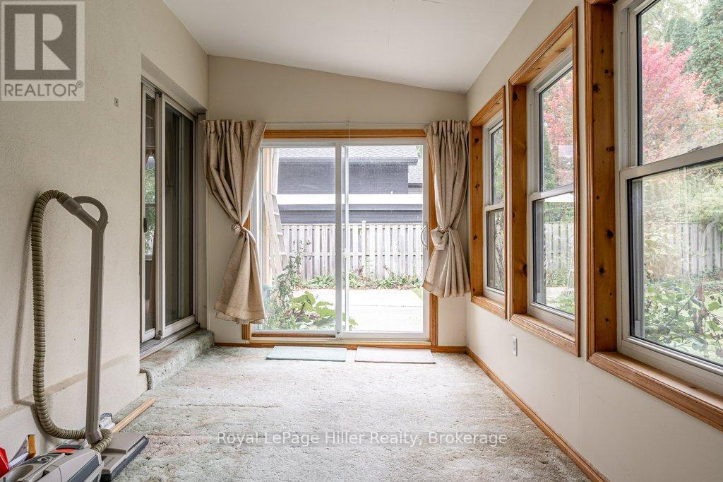 












121 WATER STREET

,
Stratford,




Ontario
N5A3C3

