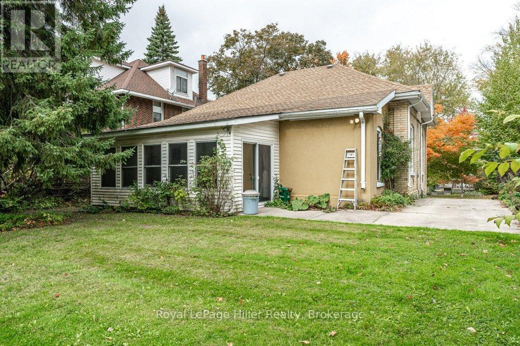 












121 WATER STREET

,
Stratford,




Ontario
N5A3C3

