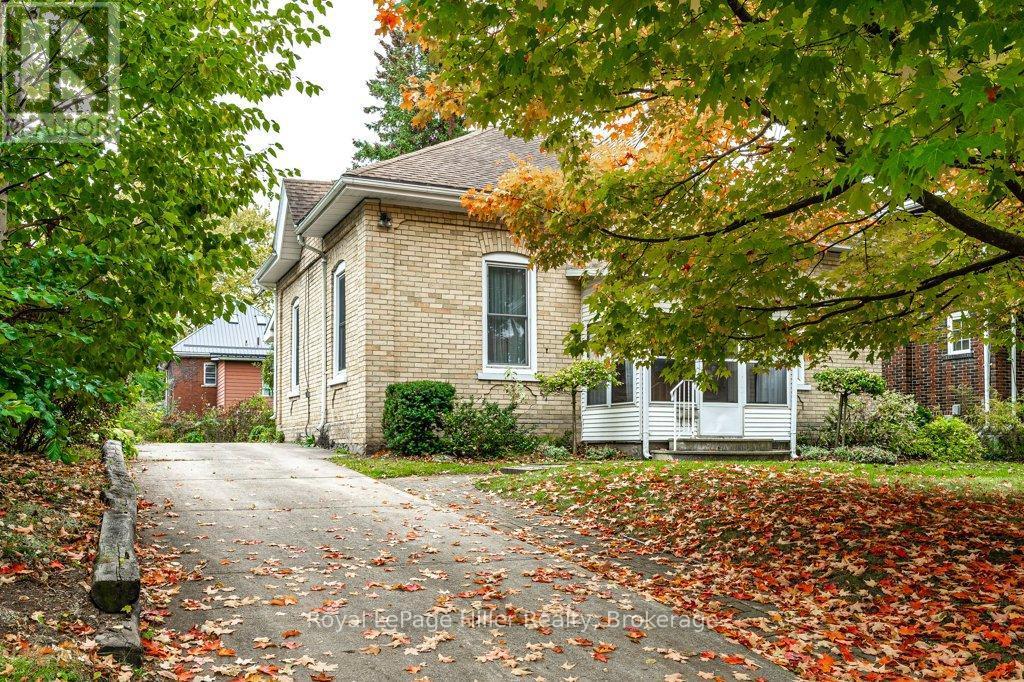 












121 WATER STREET

,
Stratford,




Ontario
N5A3C3

