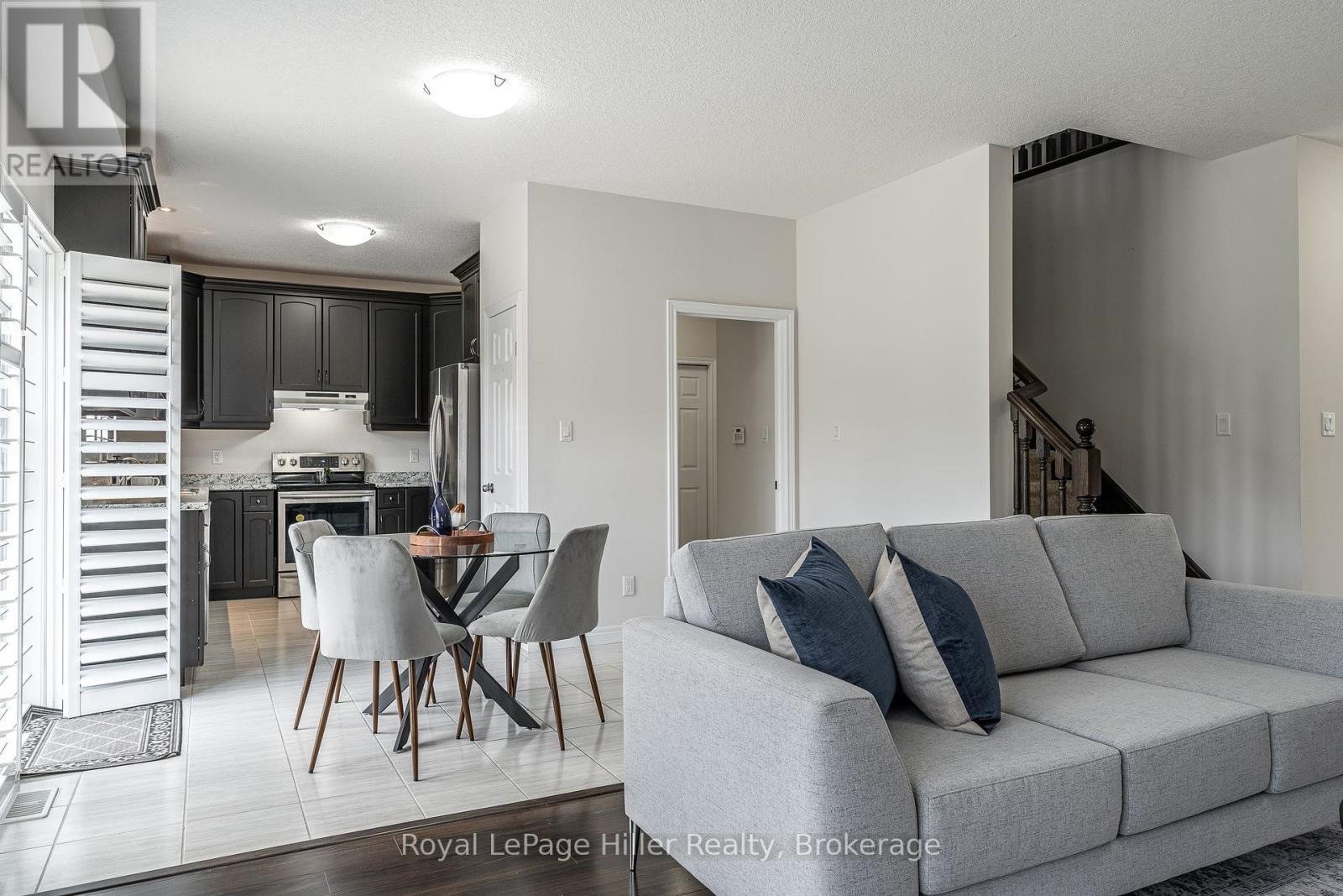 












112 THOMAS STREET

,
Stratford,




Ontario
N5A0E8

