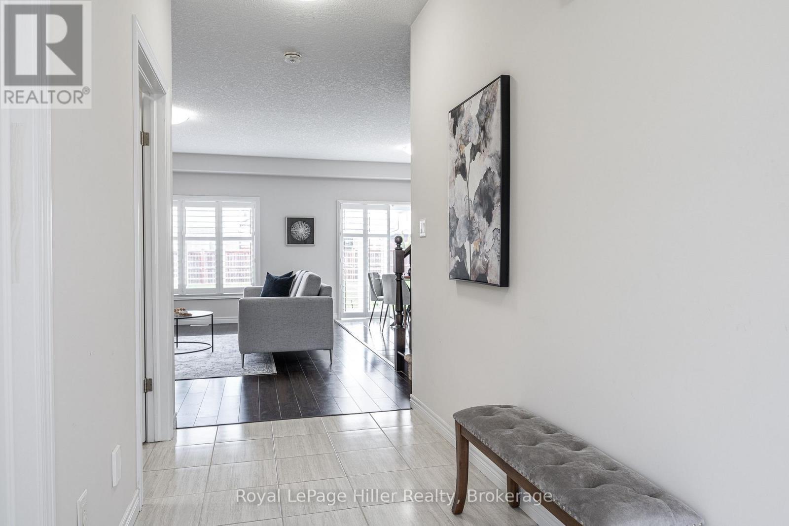 












112 THOMAS STREET

,
Stratford,




Ontario
N5A0E8

