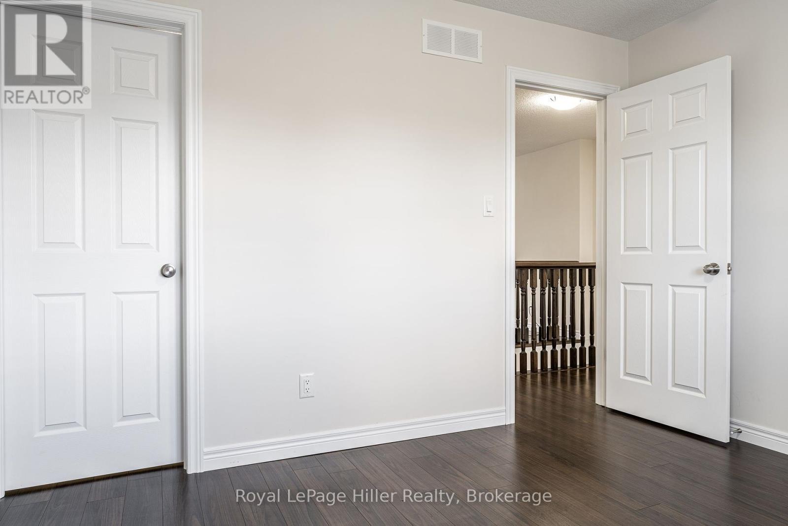 












112 THOMAS STREET

,
Stratford,




Ontario
N5A0E8

