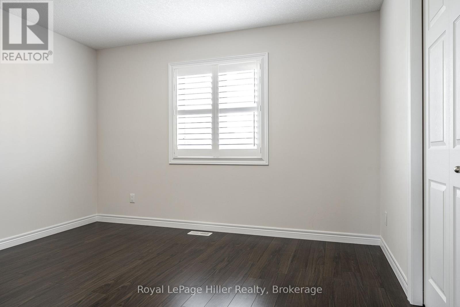 












112 THOMAS STREET

,
Stratford,




Ontario
N5A0E8

