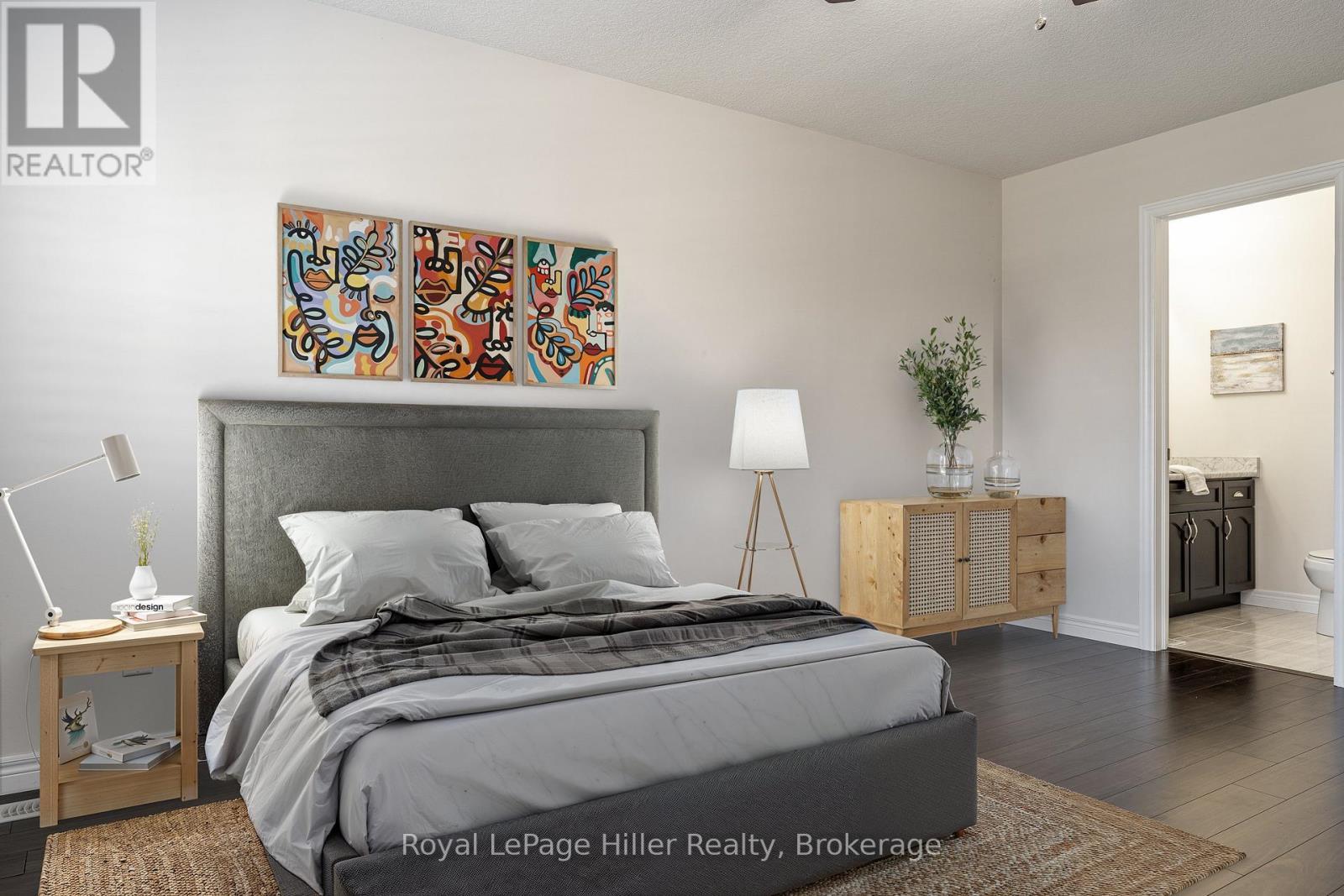 












112 THOMAS STREET

,
Stratford,




Ontario
N5A0E8

