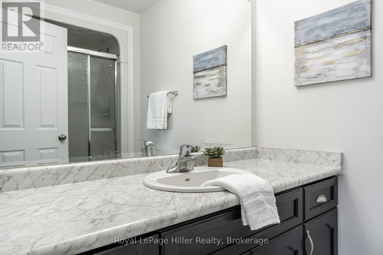 












112 THOMAS STREET

,
Stratford,




Ontario
N5A0E8

