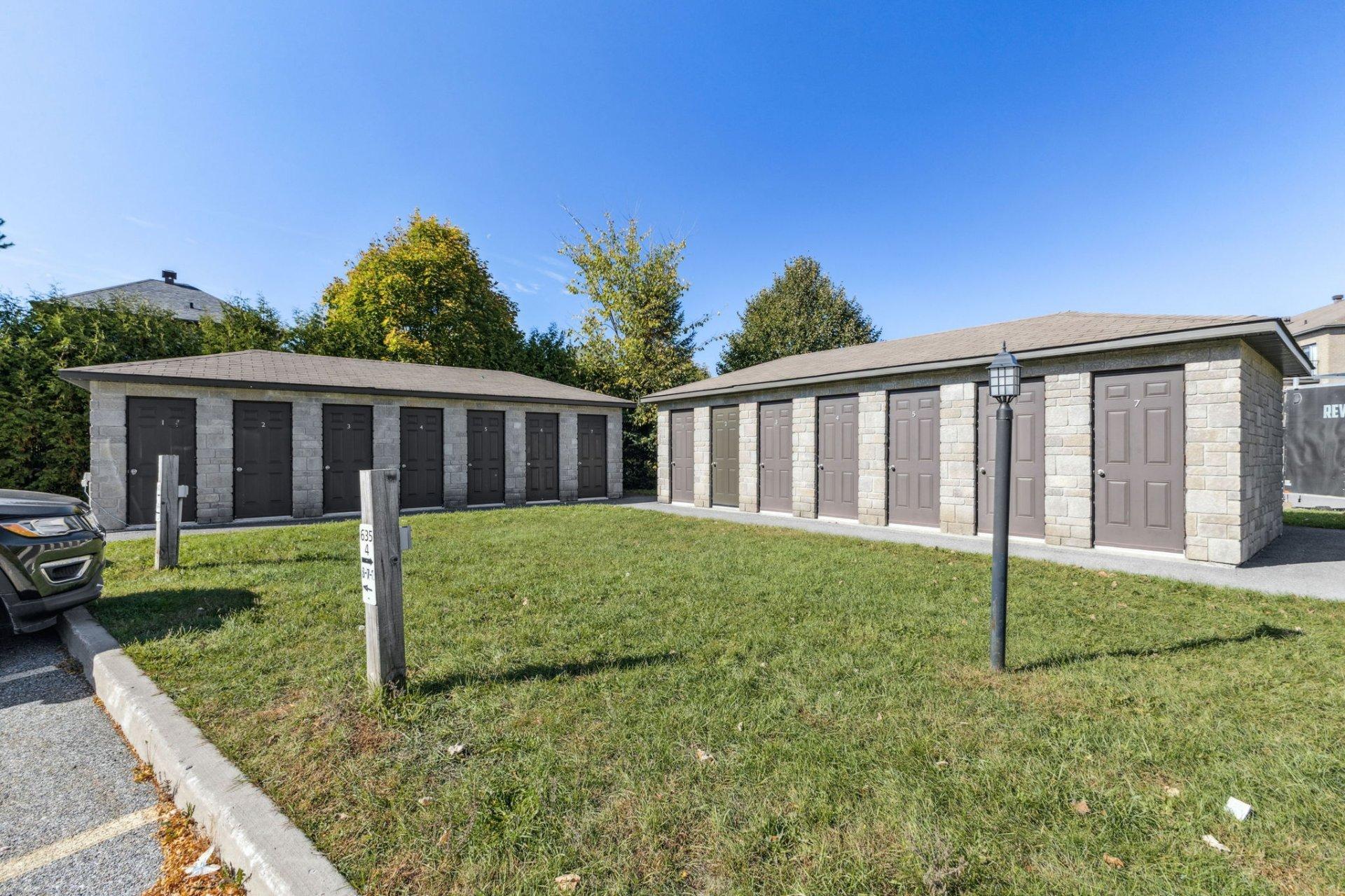 









629


Boul. des Grives

, 2,
Gatineau (Hull),




QC
J9A0C2

