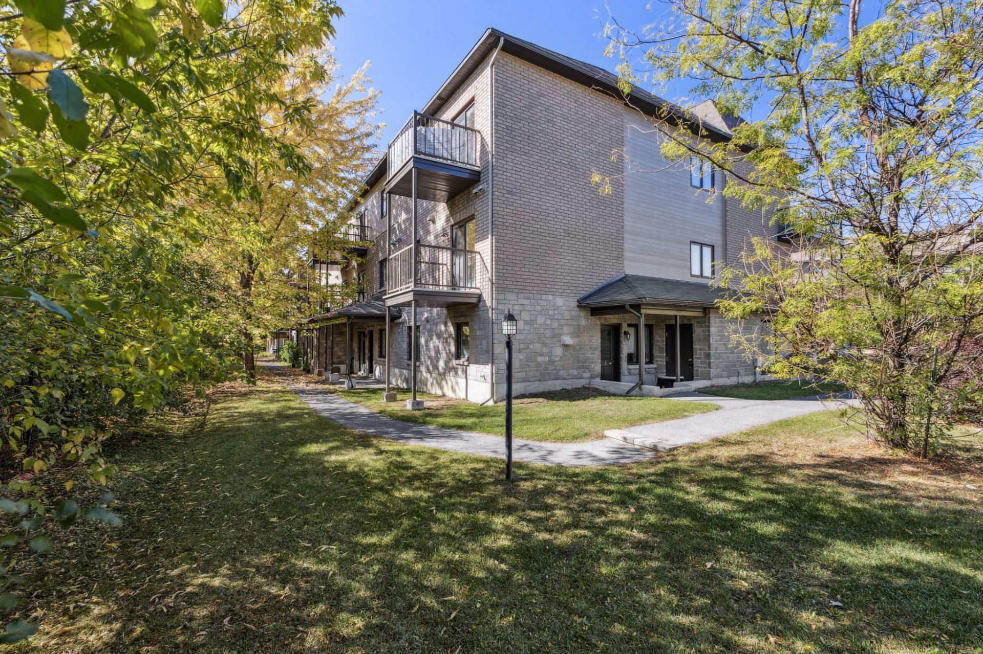 









629


Boul. des Grives

, 2,
Gatineau (Hull),




QC
J9A0C2

