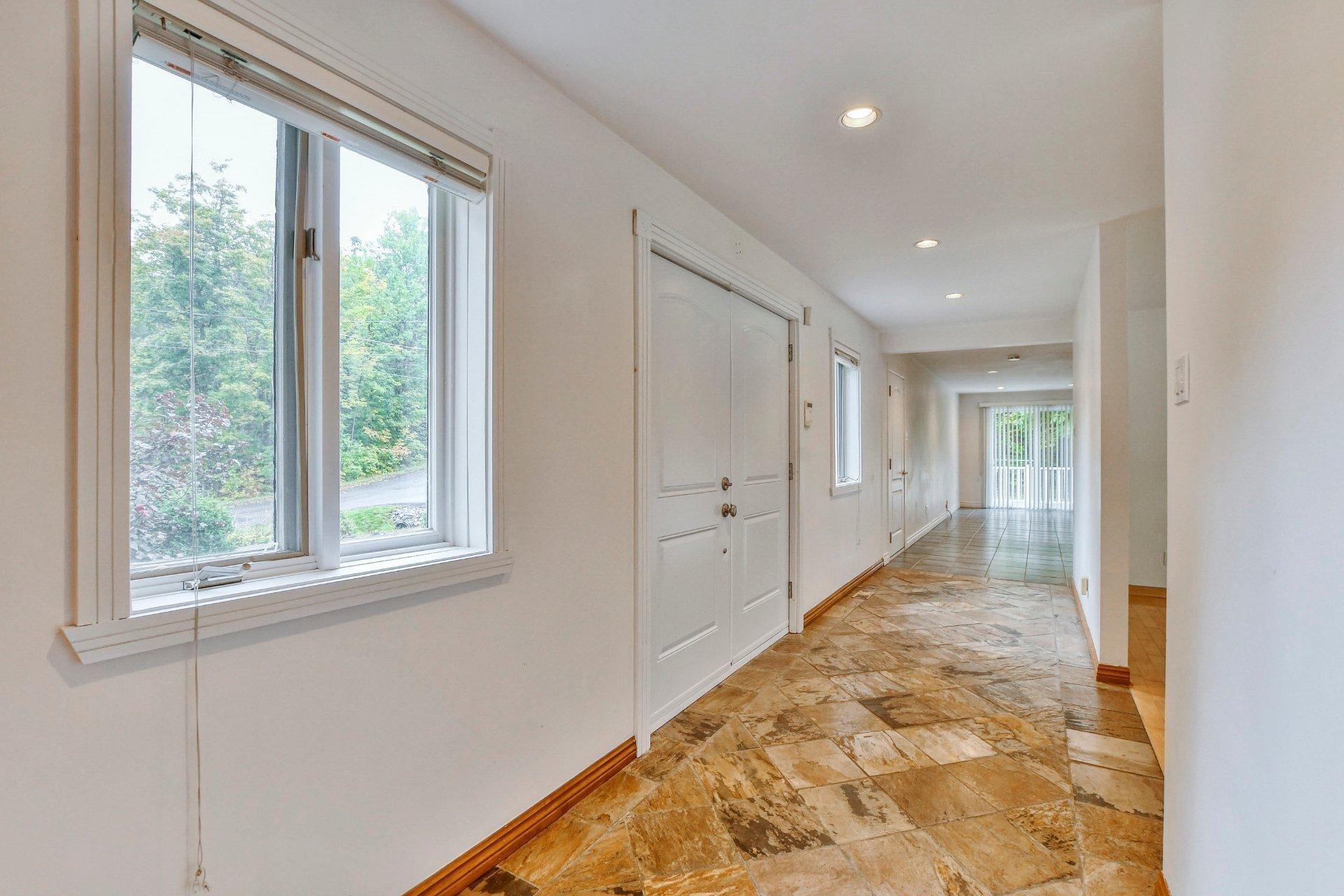 









116


Ch. des Topazes

,
Saint-Sauveur,




QC
J0R1R2

