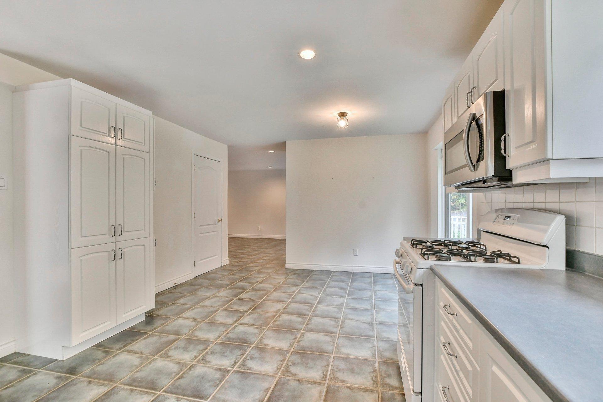 









116


Ch. des Topazes

,
Saint-Sauveur,




QC
J0R1R2

