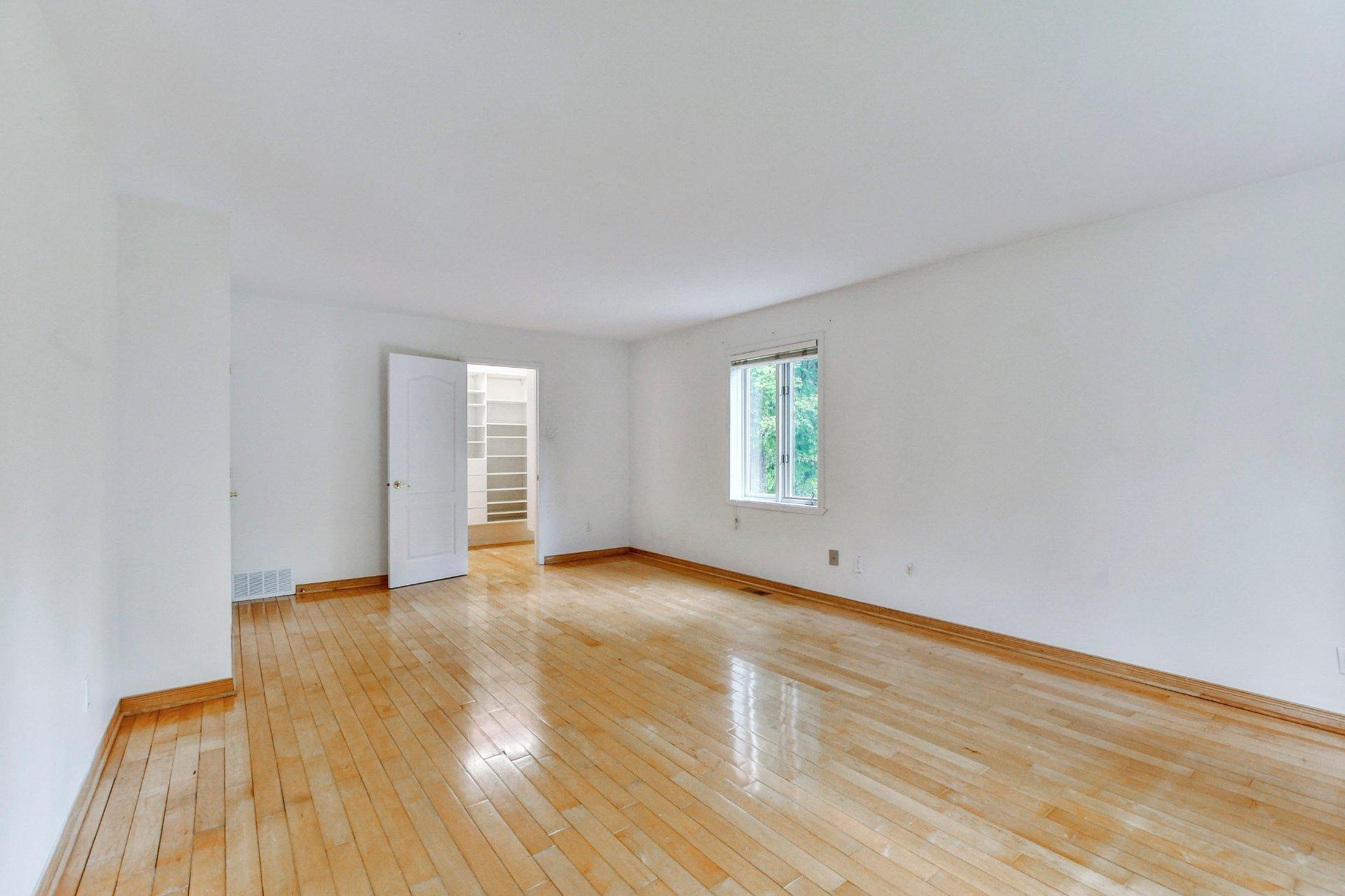 









116


Ch. des Topazes

,
Saint-Sauveur,




QC
J0R1R2

