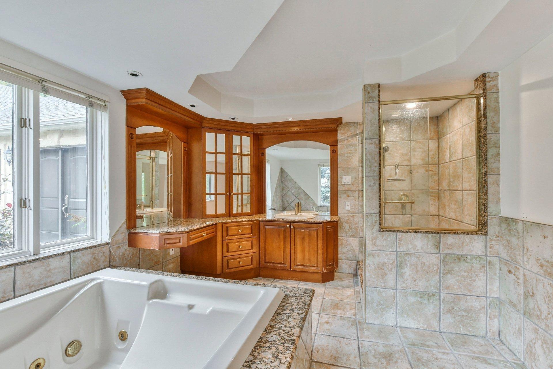 









116


Ch. des Topazes

,
Saint-Sauveur,




QC
J0R1R2

