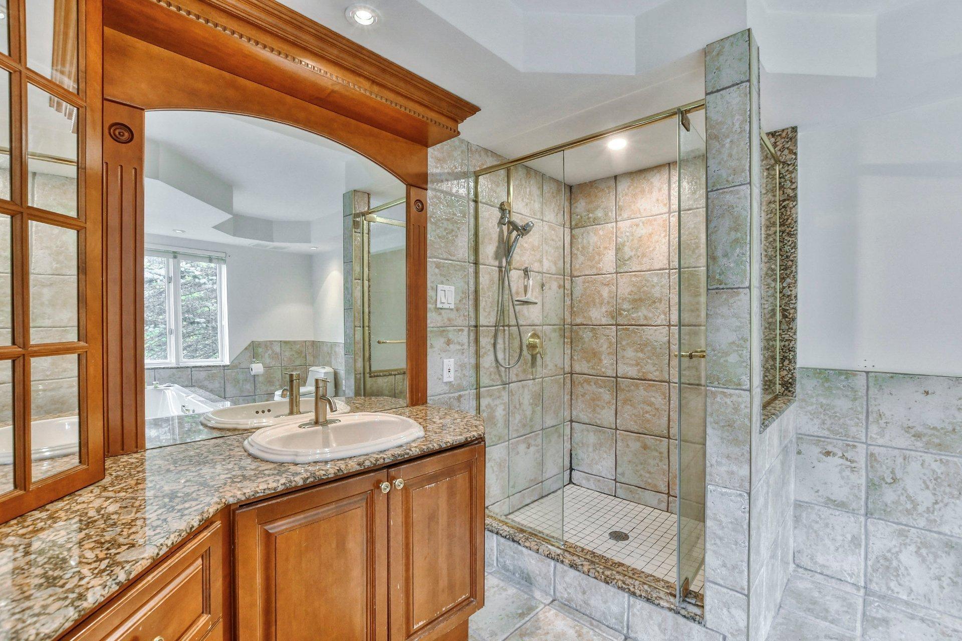 









116


Ch. des Topazes

,
Saint-Sauveur,




QC
J0R1R2

