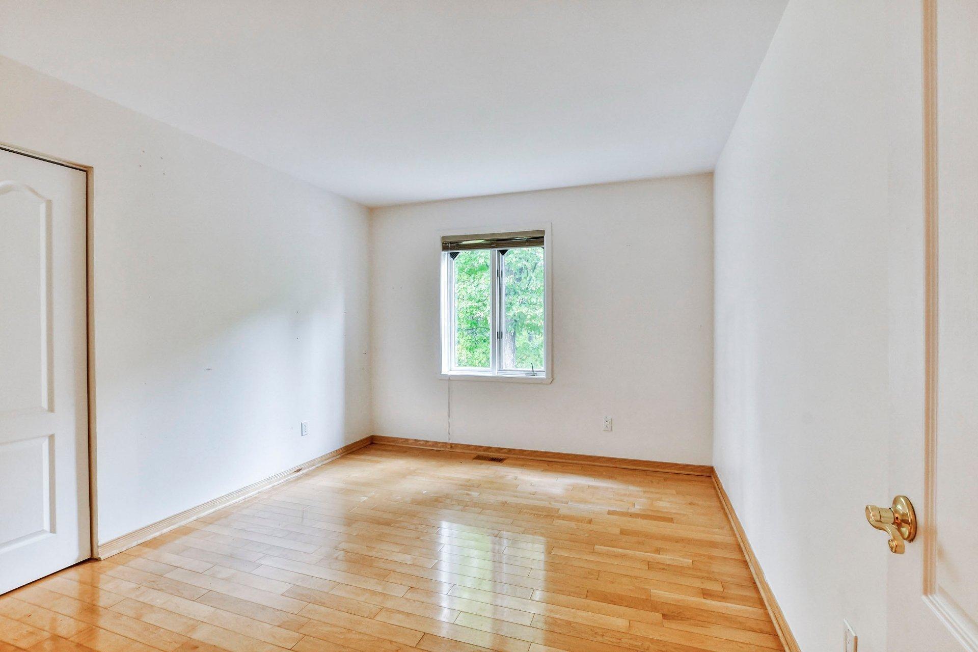 









116


Ch. des Topazes

,
Saint-Sauveur,




QC
J0R1R2

