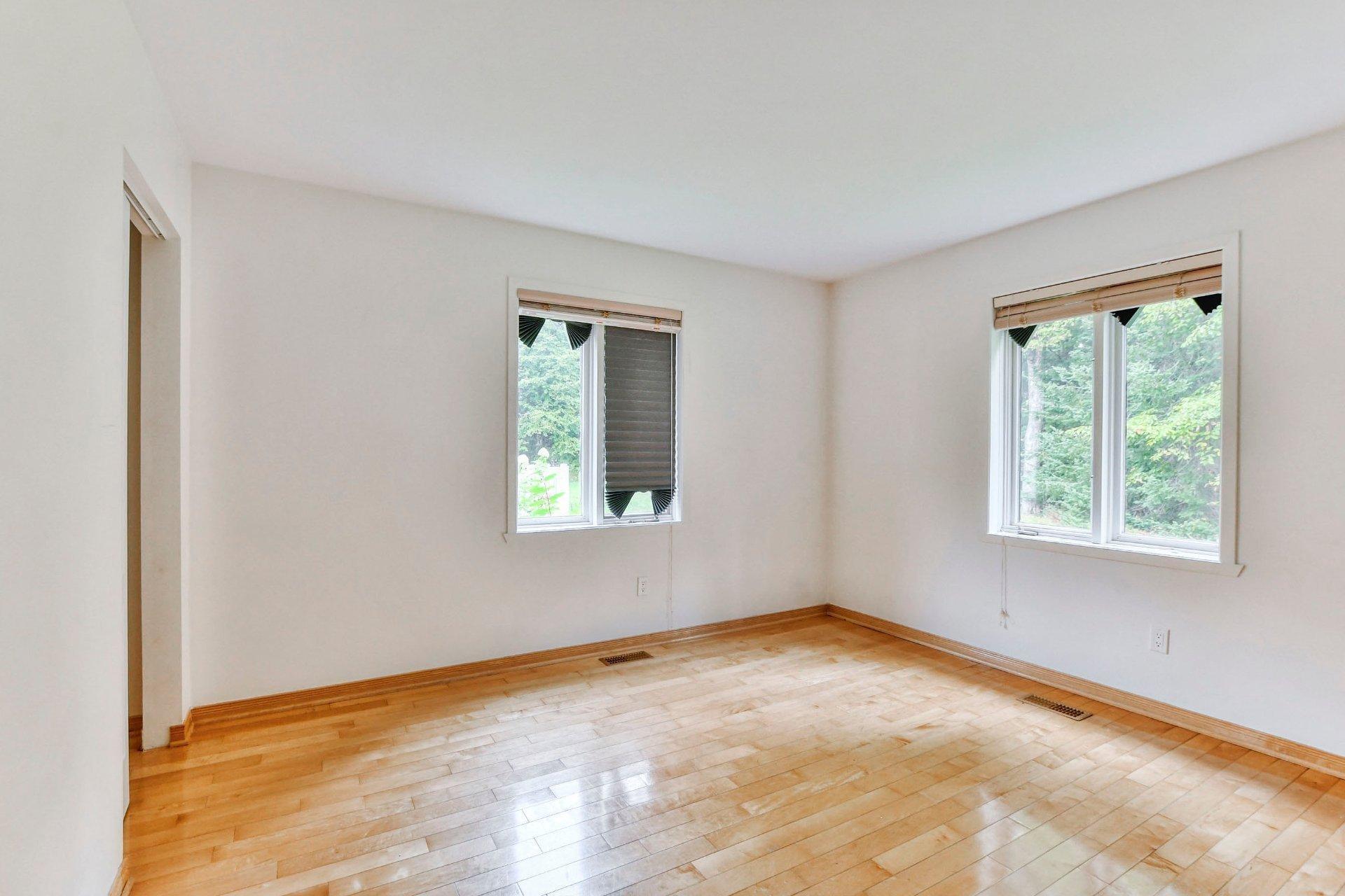 









116


Ch. des Topazes

,
Saint-Sauveur,




QC
J0R1R2

