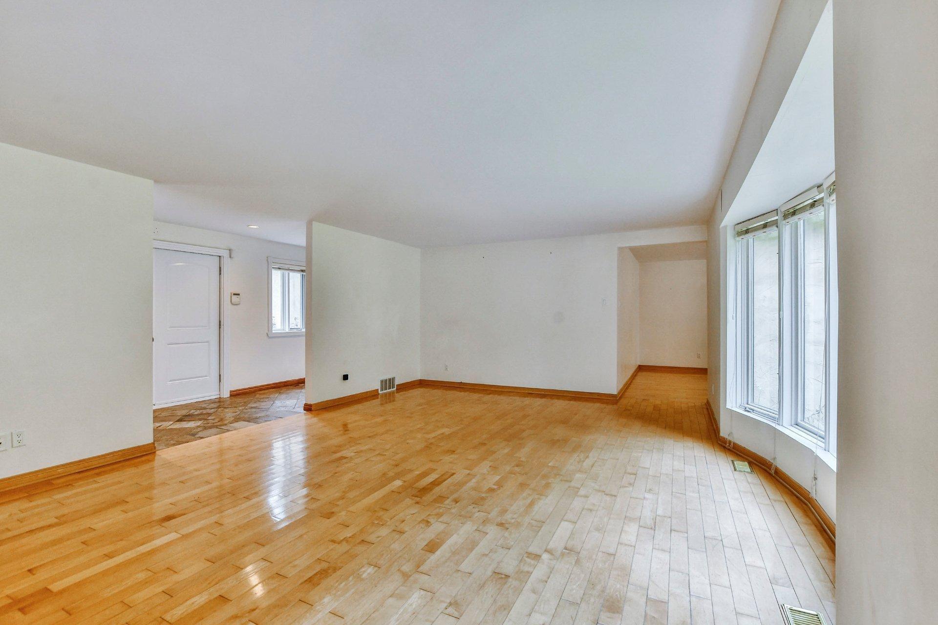 









116


Ch. des Topazes

,
Saint-Sauveur,




QC
J0R1R2

