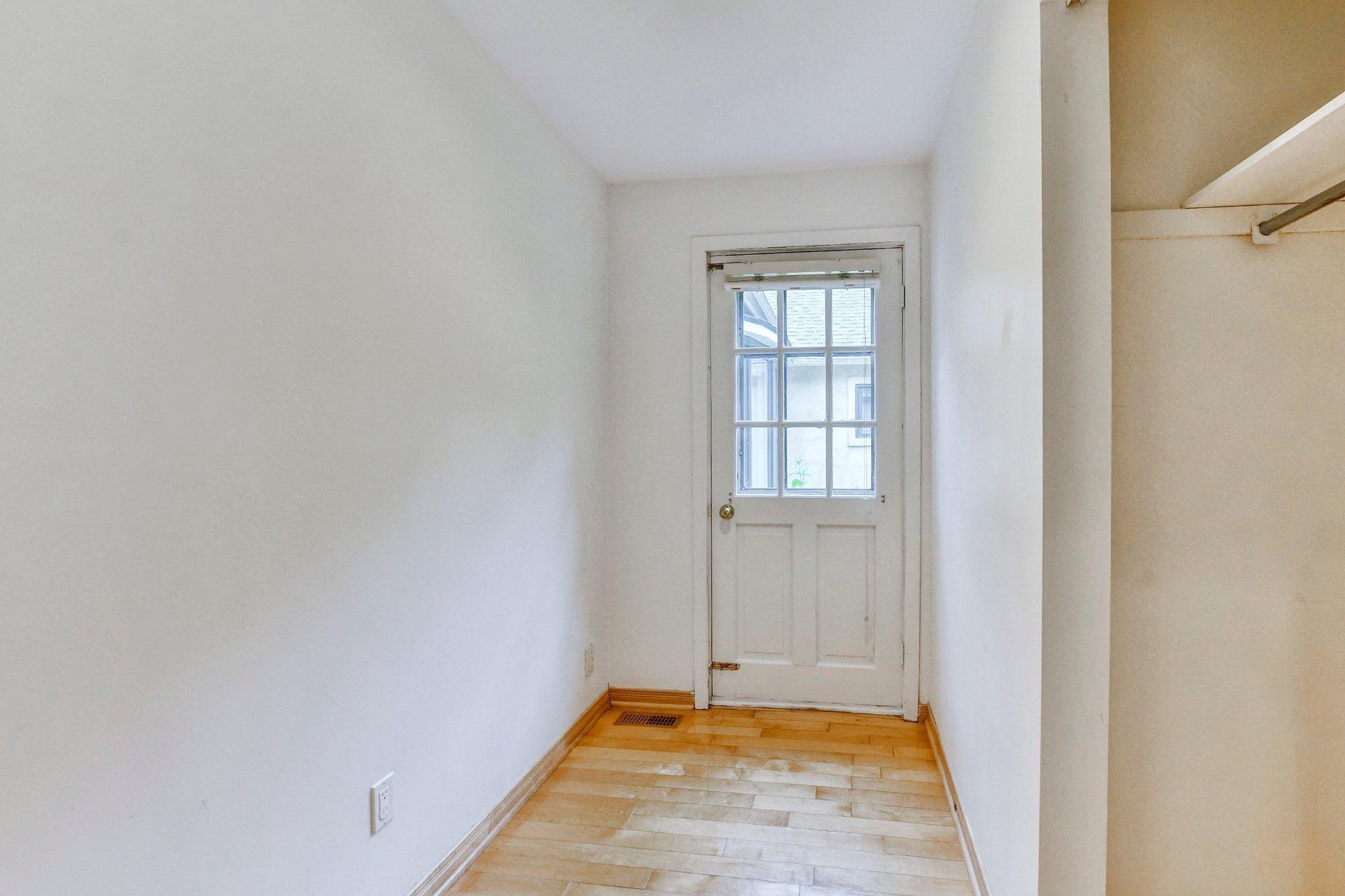 









116


Ch. des Topazes

,
Saint-Sauveur,




QC
J0R1R2

