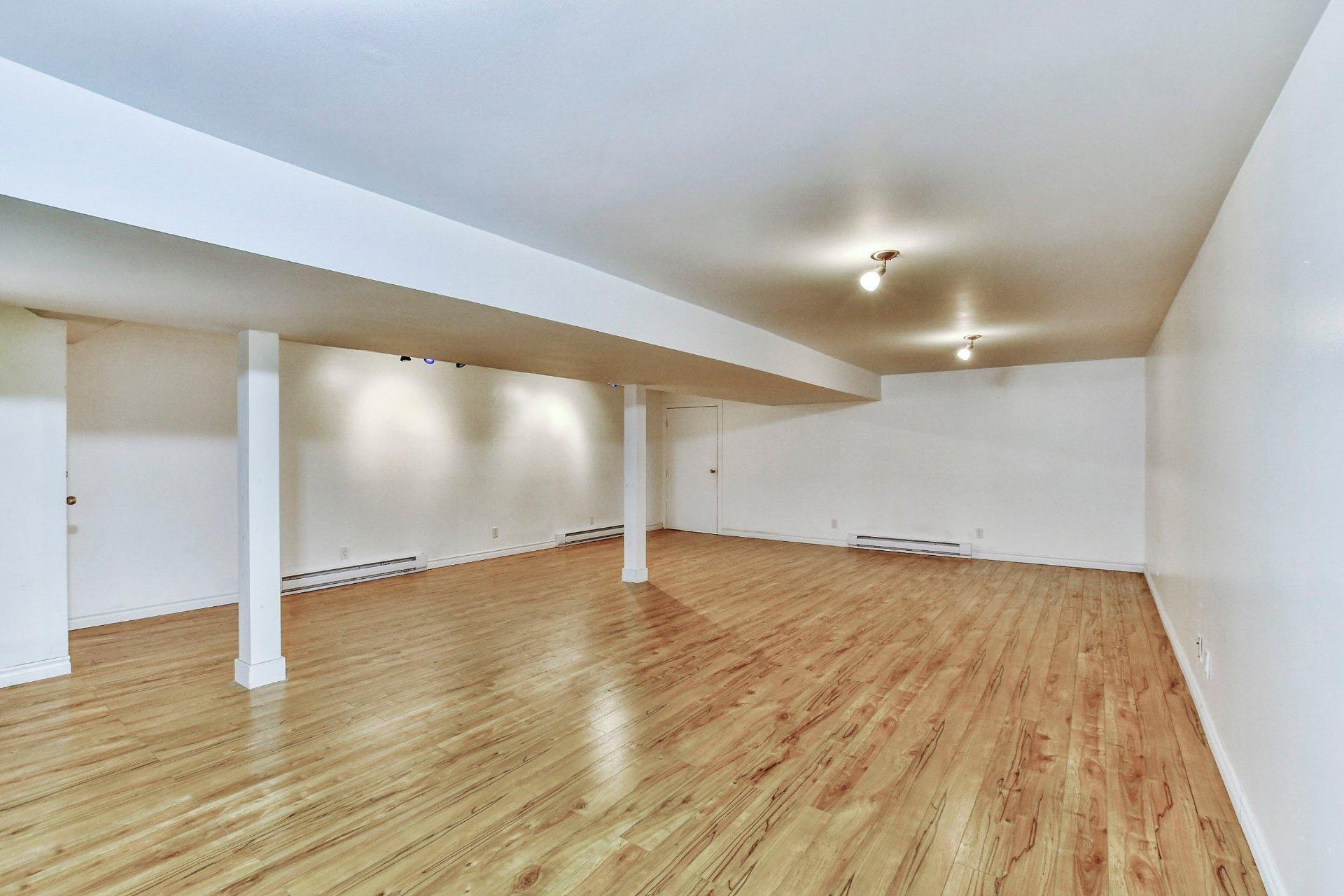 









116


Ch. des Topazes

,
Saint-Sauveur,




QC
J0R1R2

