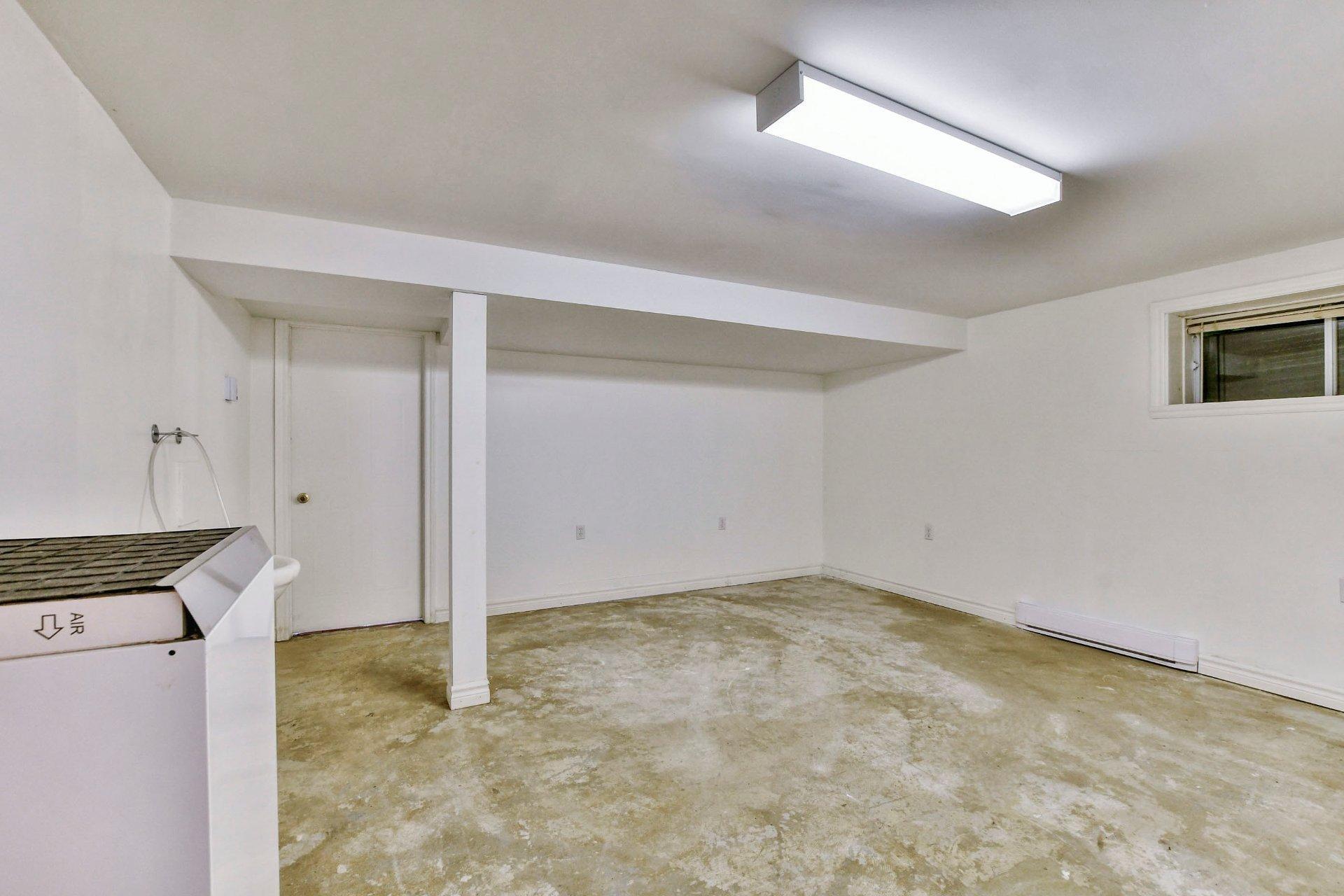 









116


Ch. des Topazes

,
Saint-Sauveur,




QC
J0R1R2

