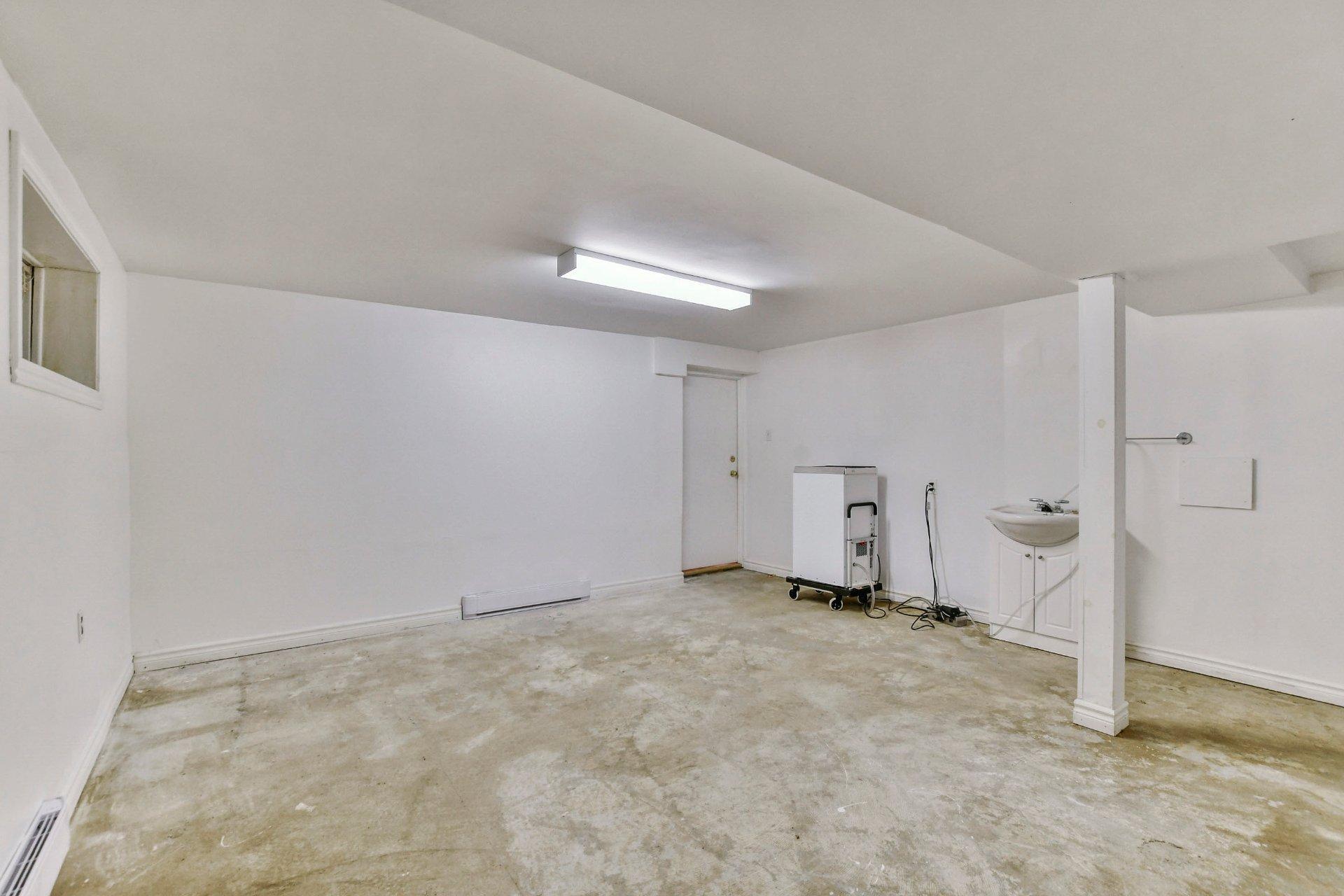 









116


Ch. des Topazes

,
Saint-Sauveur,




QC
J0R1R2

