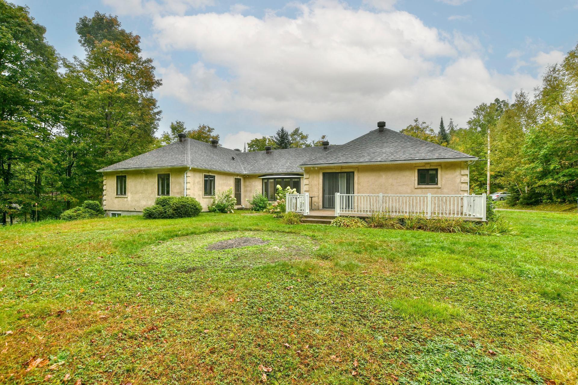 









116


Ch. des Topazes

,
Saint-Sauveur,




QC
J0R1R2

