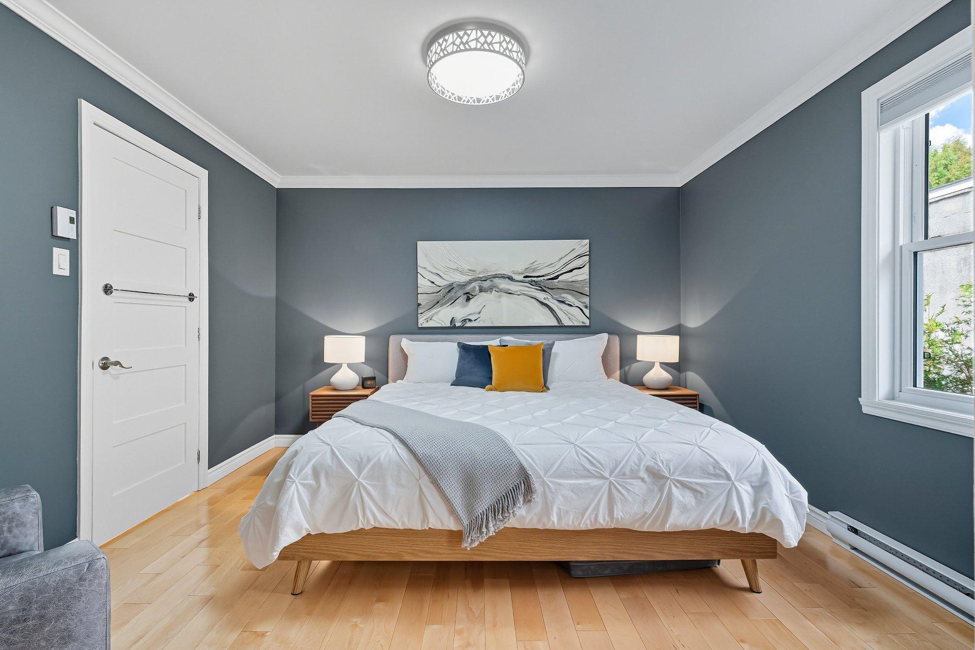 









384


Rue Bégin

,
Granby,




QC
J2G5P8


