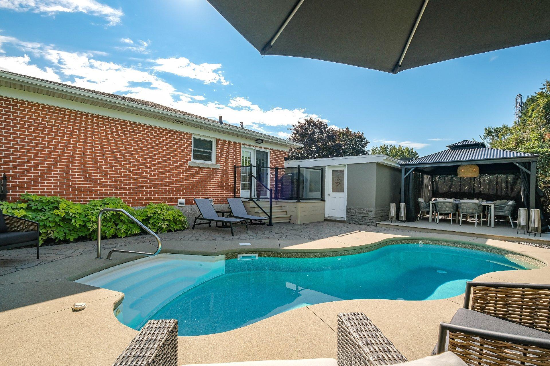 









384


Rue Bégin

,
Granby,




QC
J2G5P8

