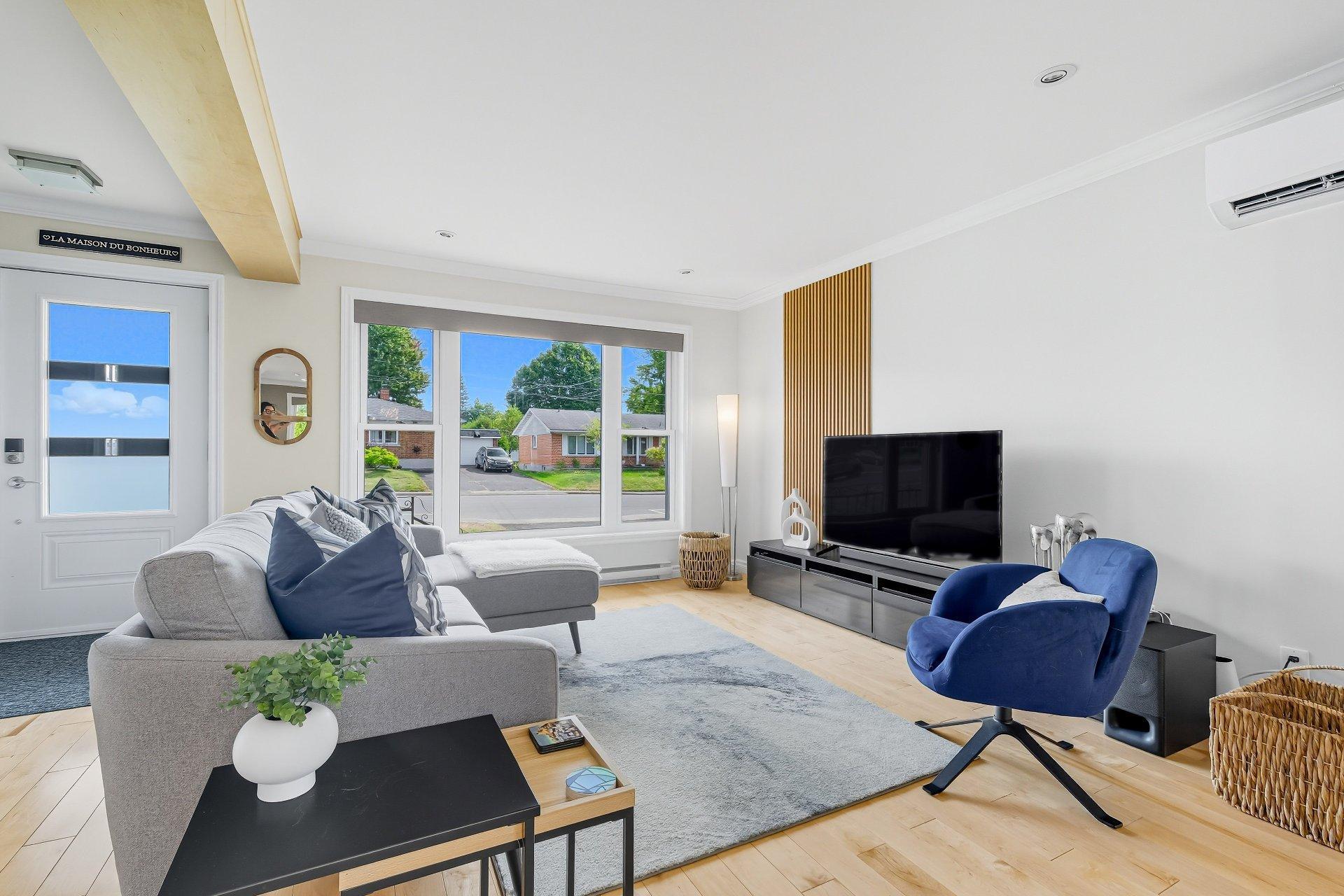









384


Rue Bégin

,
Granby,




QC
J2G5P8

