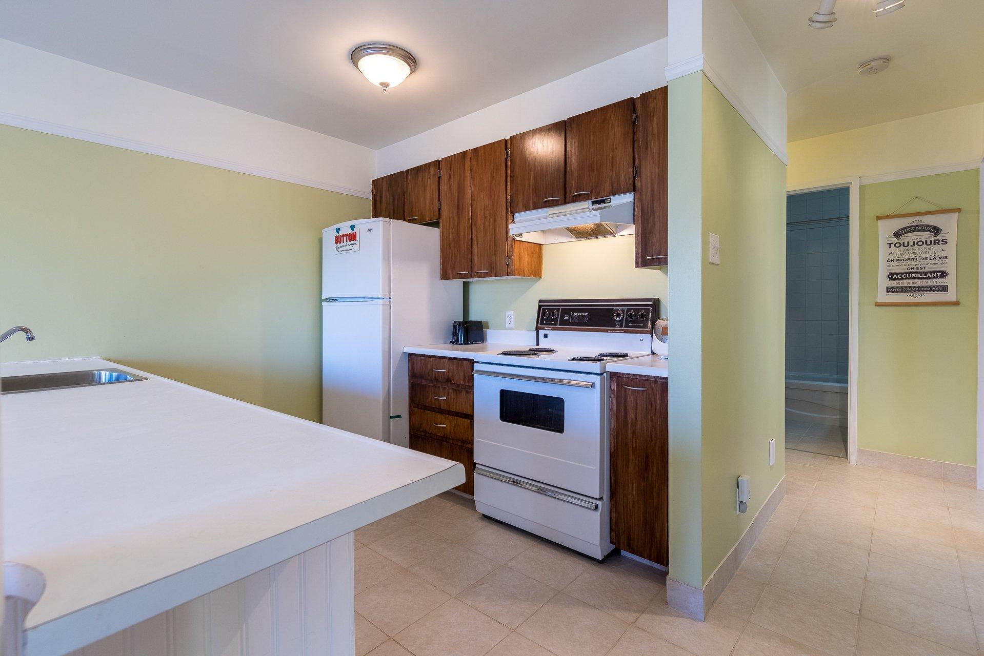 









556


Ch. Réal

, 309,
Sutton,




QC
J0E2K0

