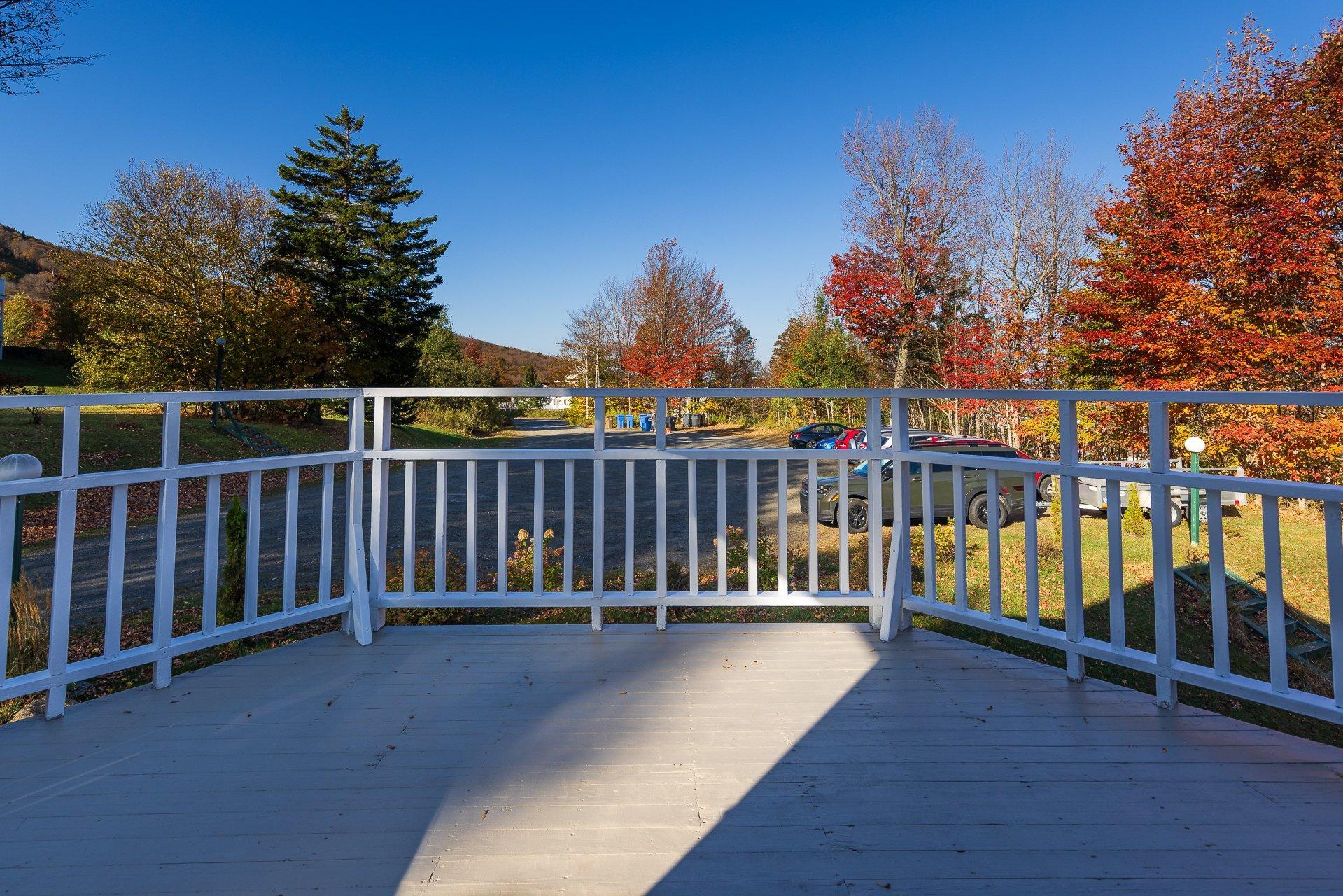 









556


Ch. Réal

, 309,
Sutton,




QC
J0E2K0

