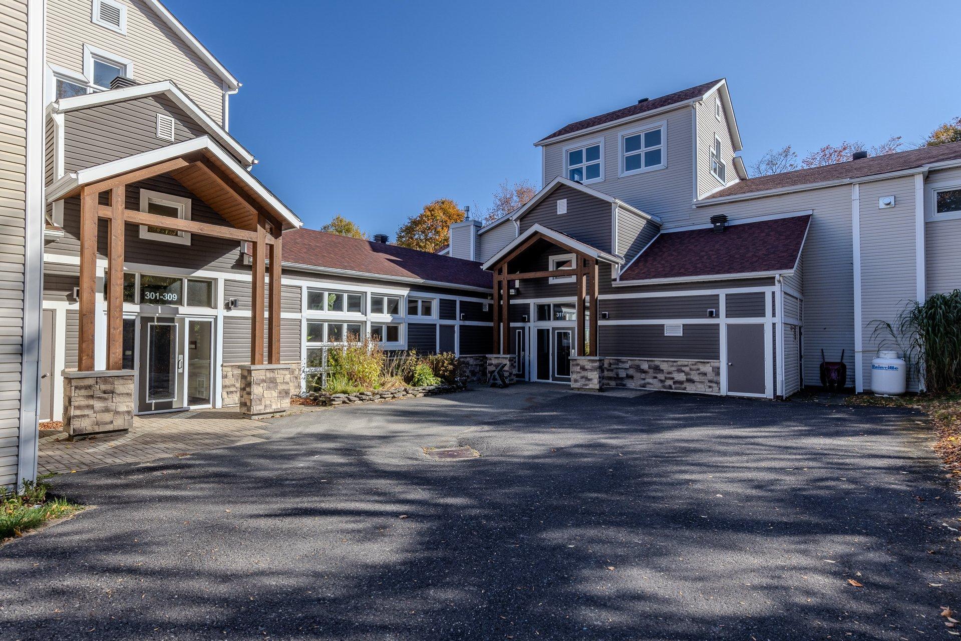 









556


Ch. Réal

, 309,
Sutton,




QC
J0E2K0

