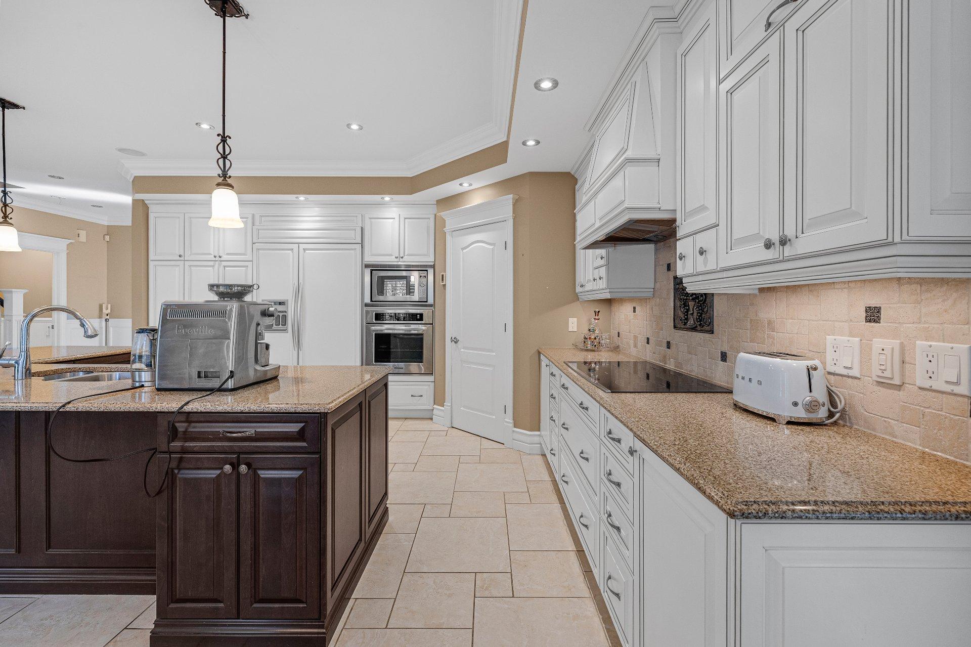 









5


Rue des Ancolies

,
Blainville,




QC
J7C6A9

