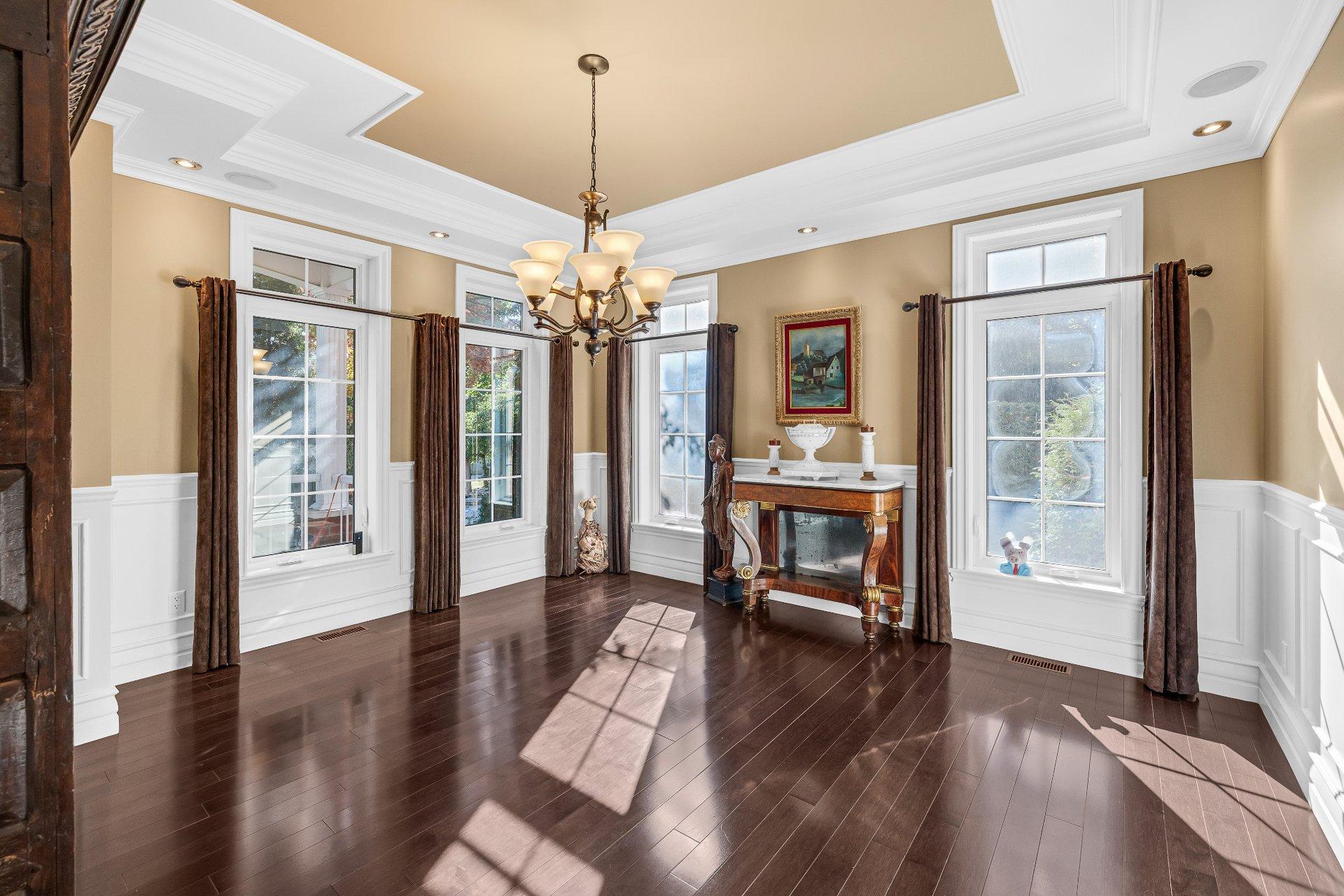 









5


Rue des Ancolies

,
Blainville,




QC
J7C6A9

