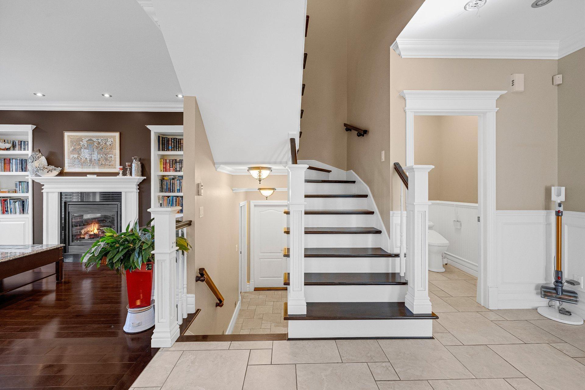 









5


Rue des Ancolies

,
Blainville,




QC
J7C6A9

