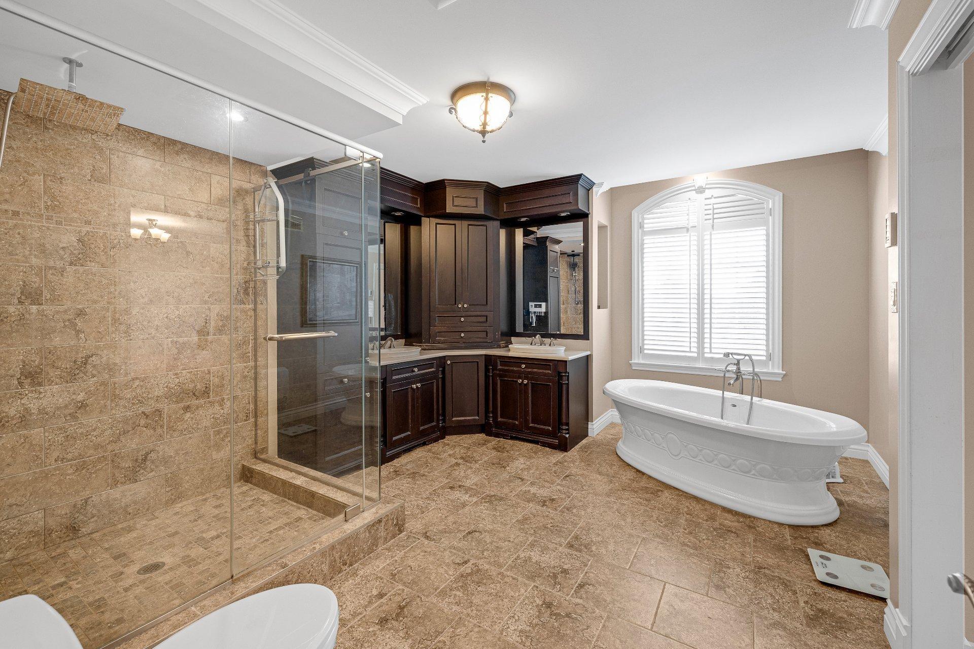 









5


Rue des Ancolies

,
Blainville,




QC
J7C6A9

