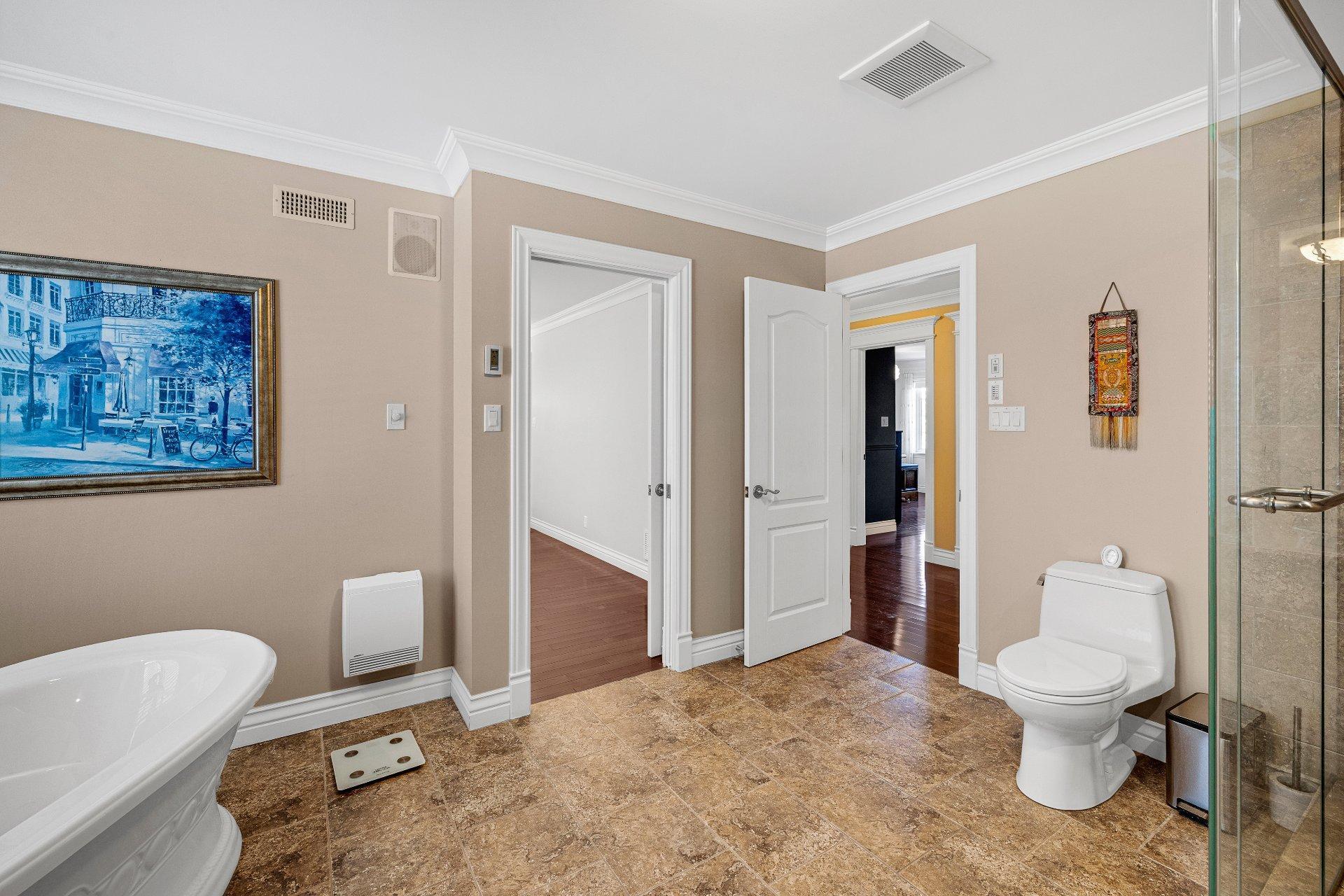 









5


Rue des Ancolies

,
Blainville,




QC
J7C6A9

